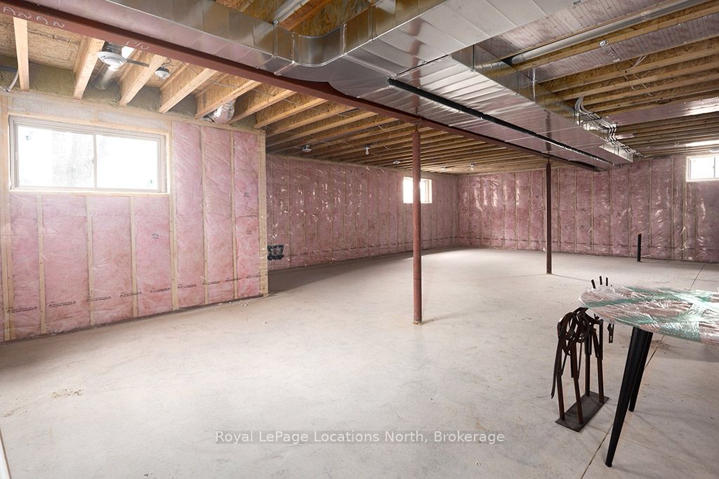 8 Hilton Lane 30 Property Photo 23