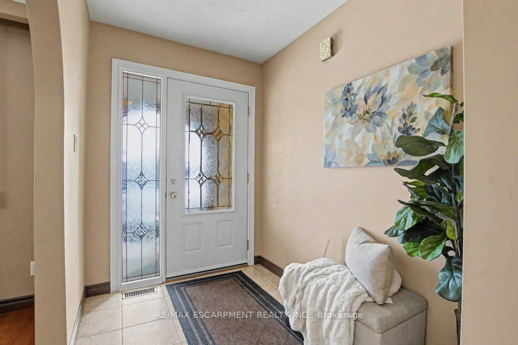 18 Ridley Drive Property Photo 5