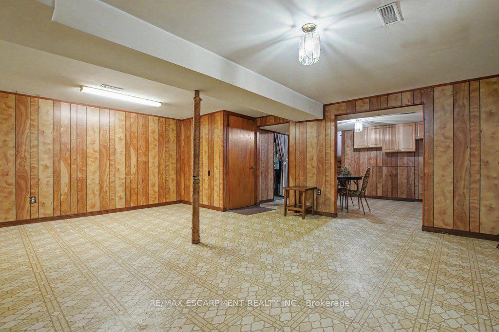 18 Ridley Drive Property Photo 32