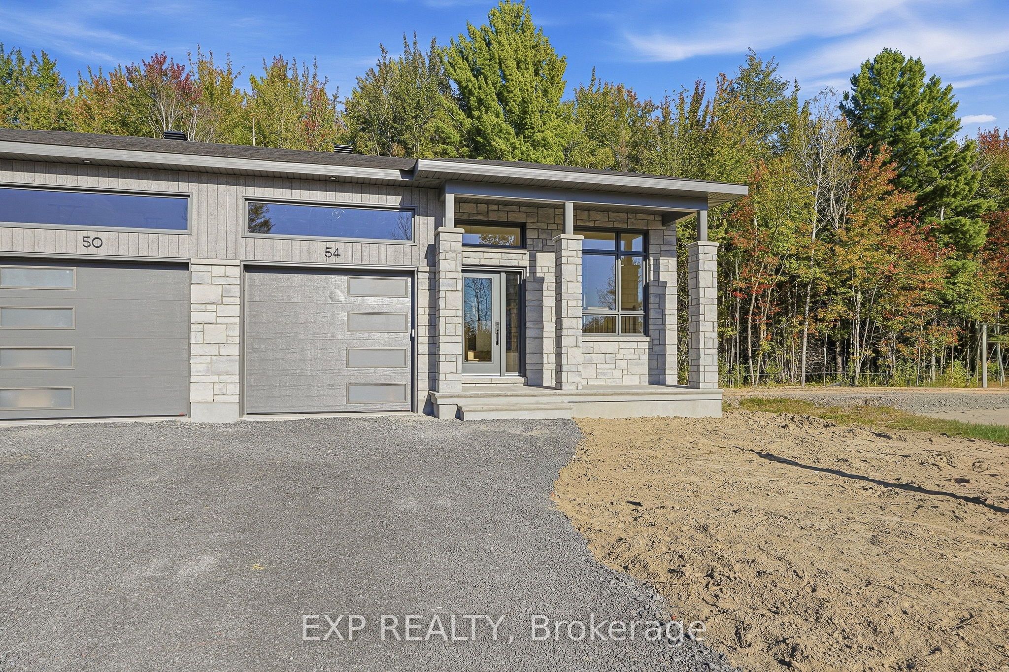 54 Hughes Circle Property Photo 1