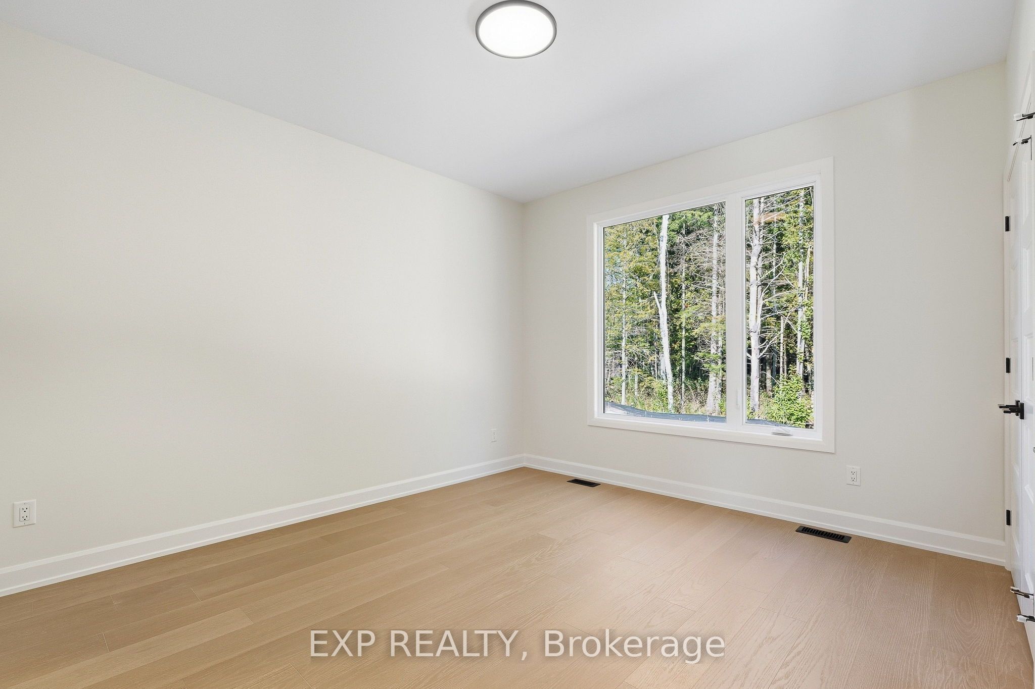 54 Hughes Circle Property Photo 15