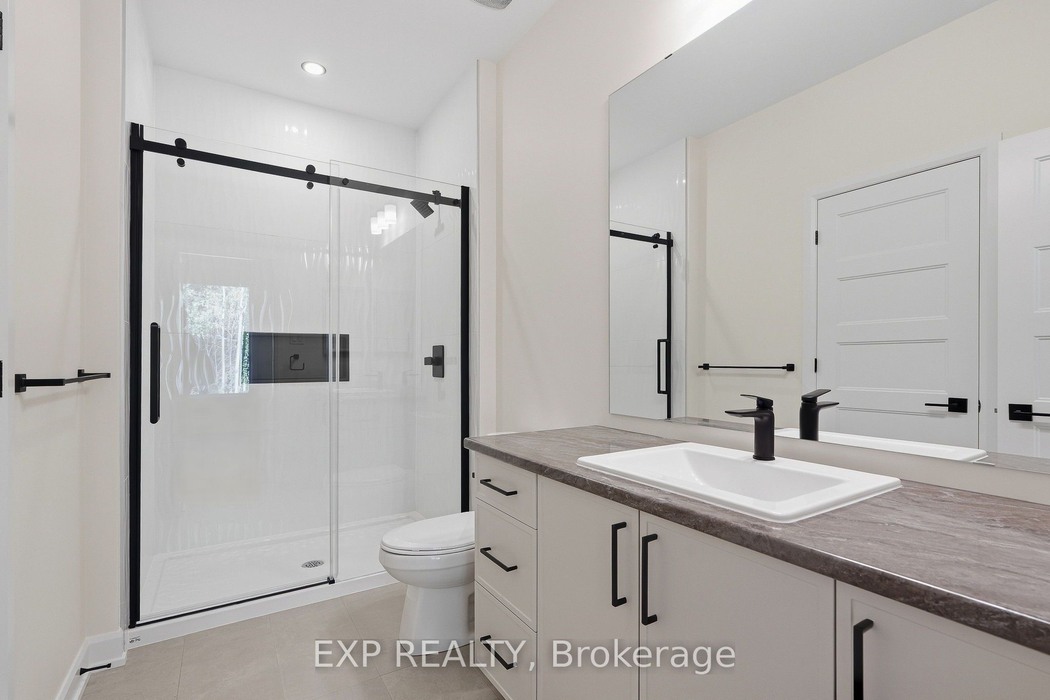 54 Hughes Circle Property Photo 17