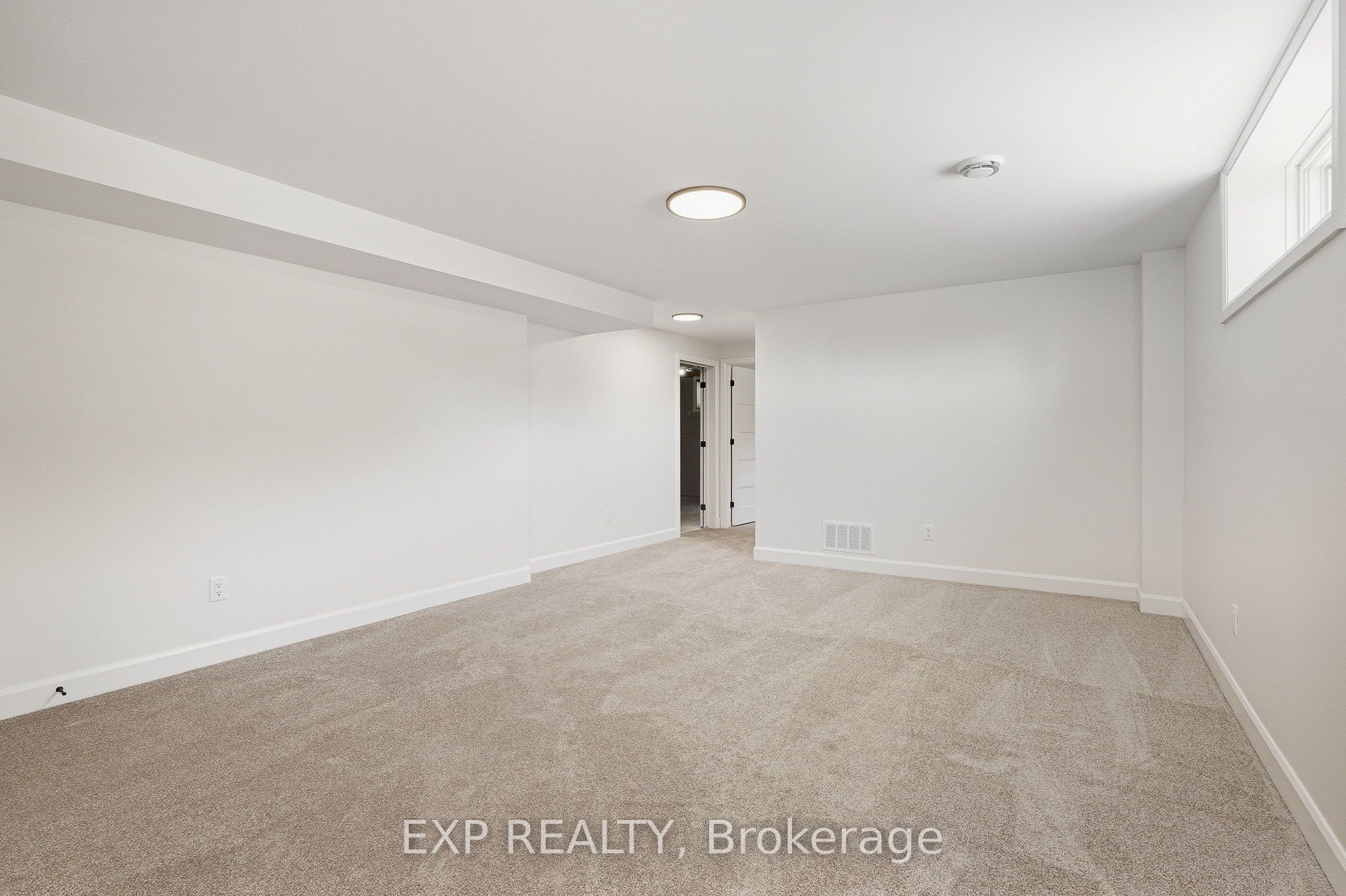 54 Hughes Circle Property Photo 18