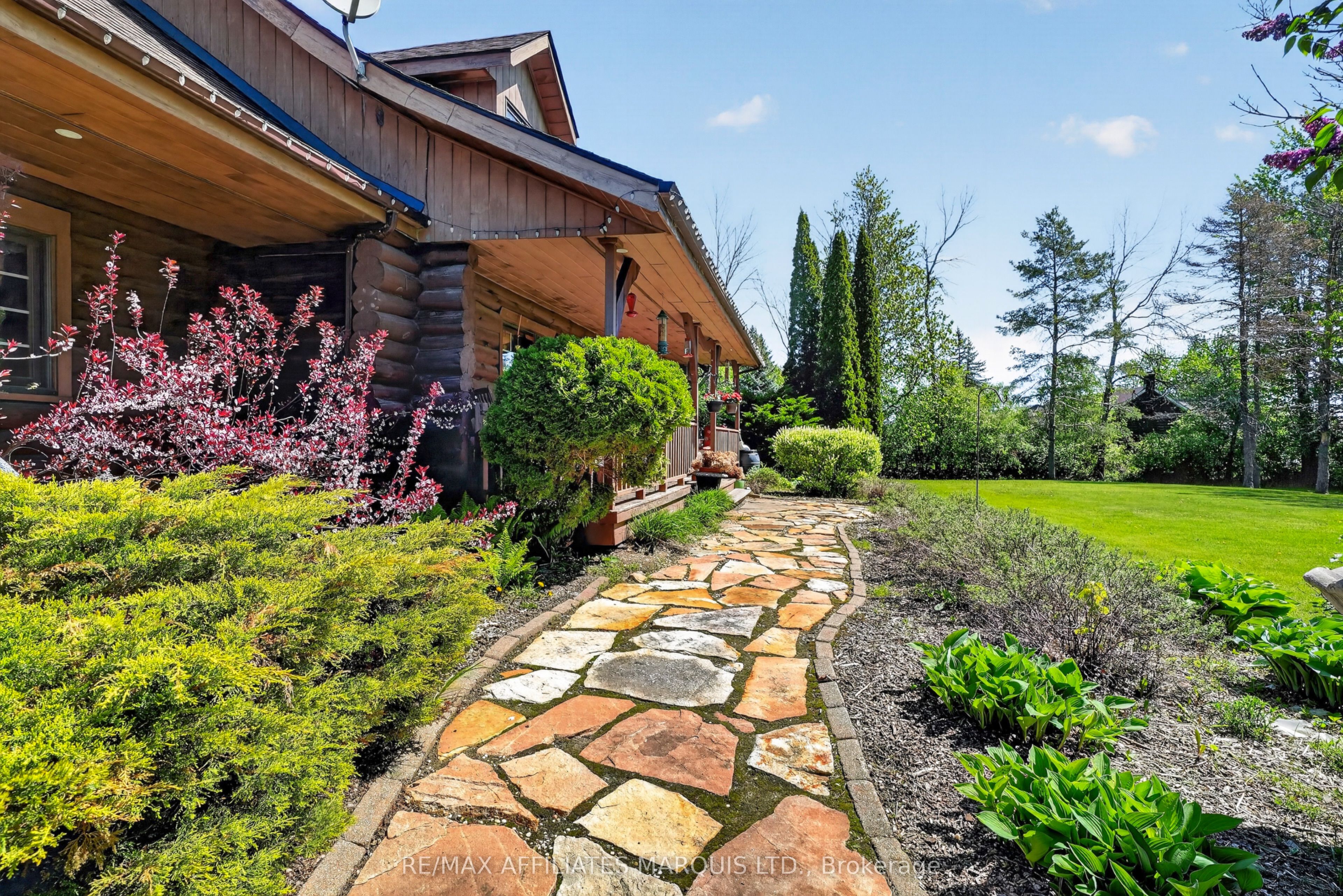 16985 Headline Road Property Photo 3