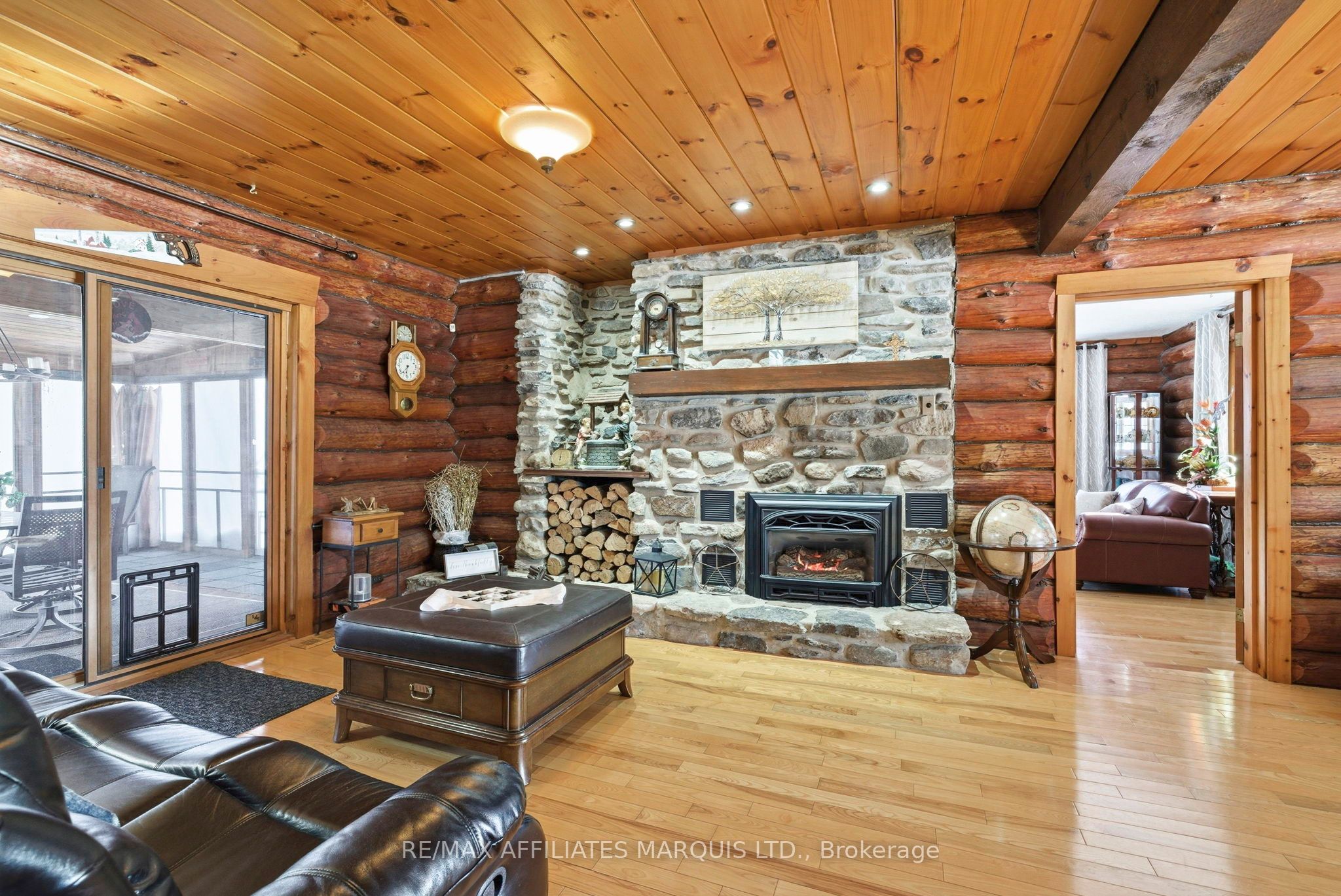 16985 Headline Road Property Photo 6