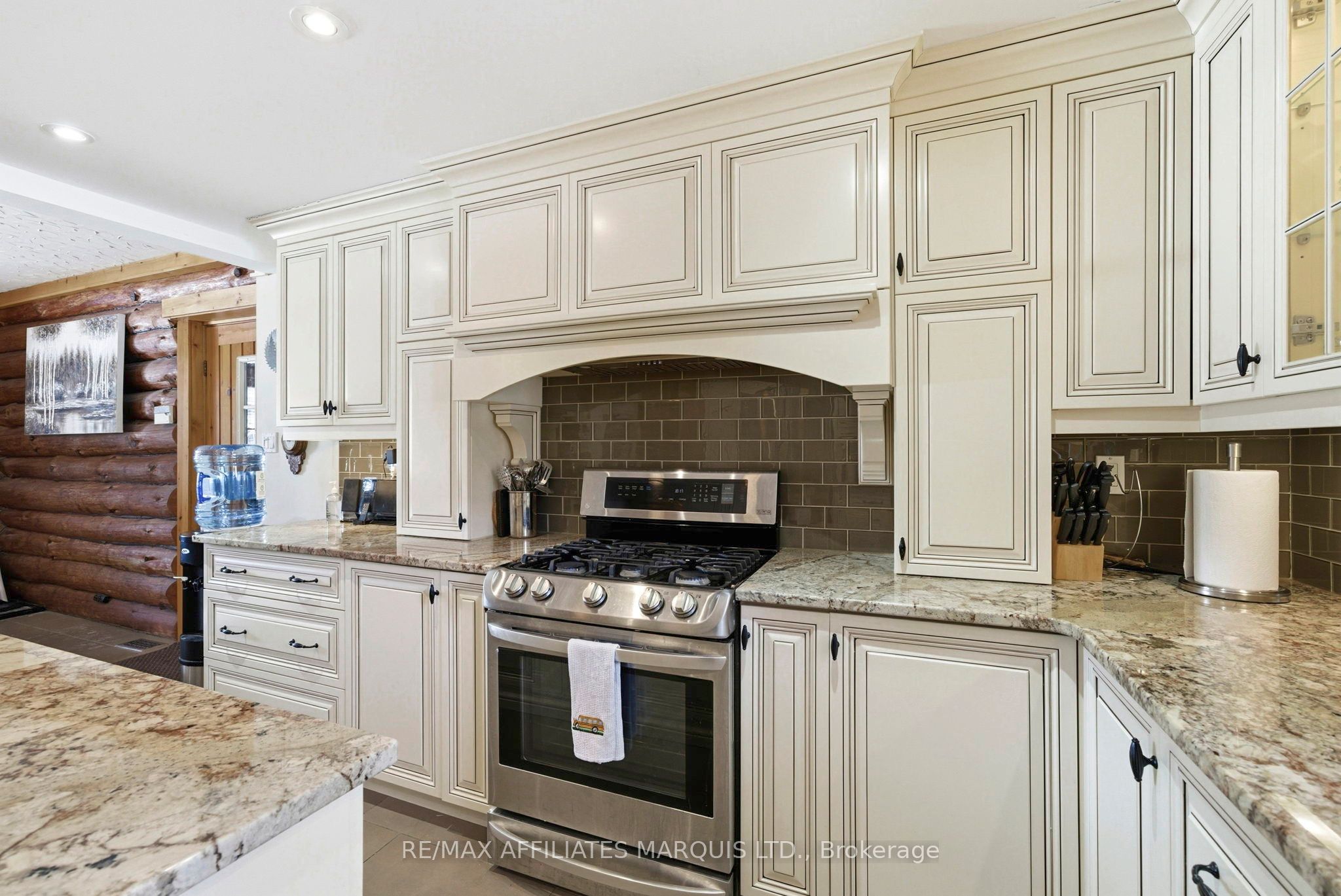 16985 Headline Road Property Photo 13