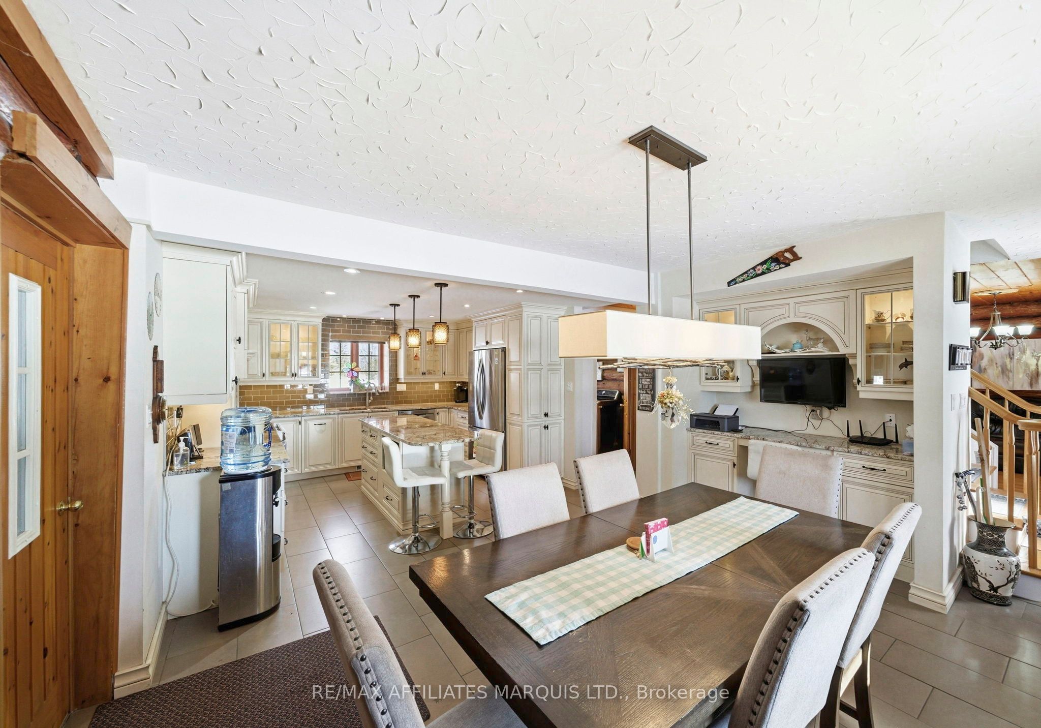 16985 Headline Road Property Photo 14