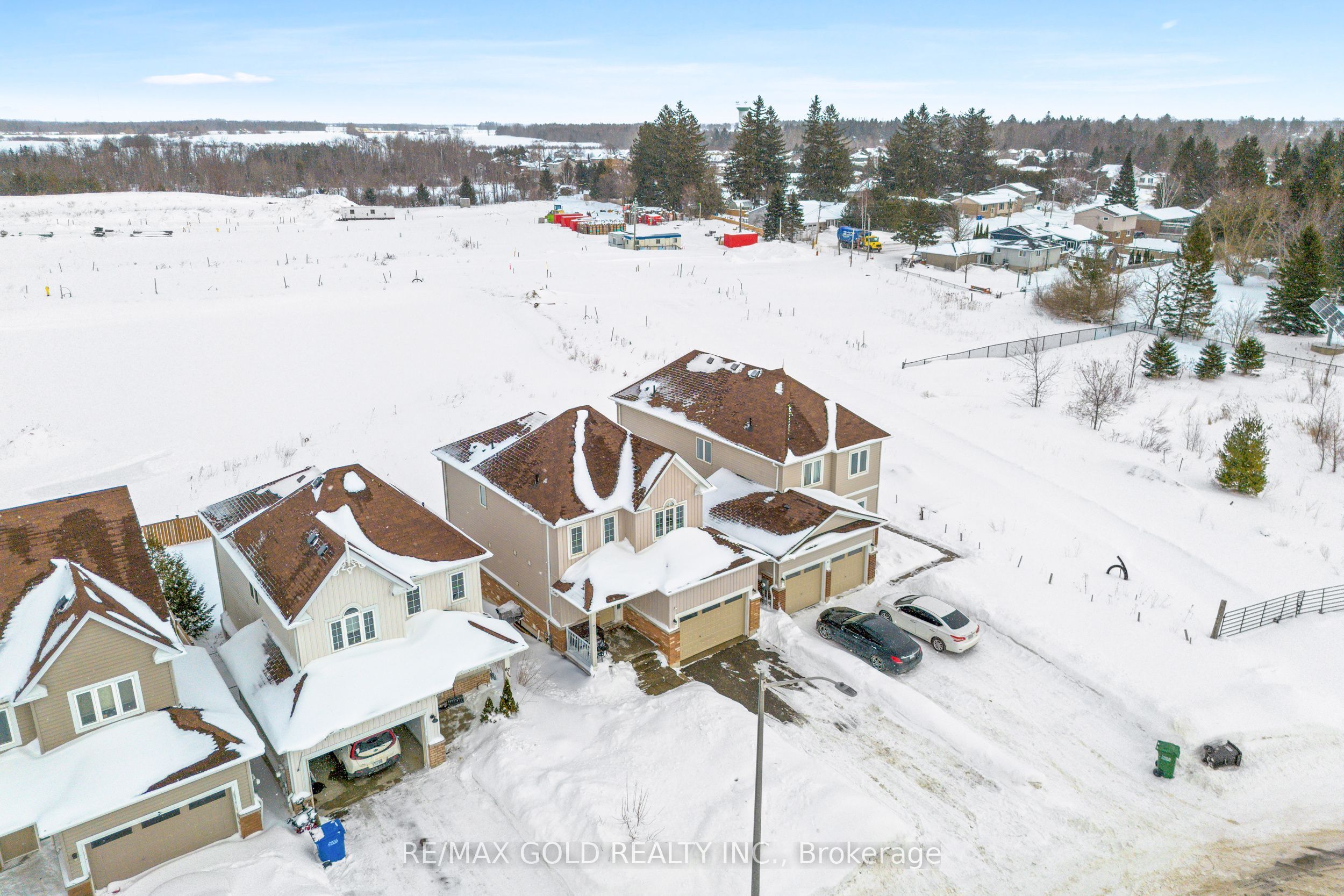 69 Todd Crescent Property Photo 5