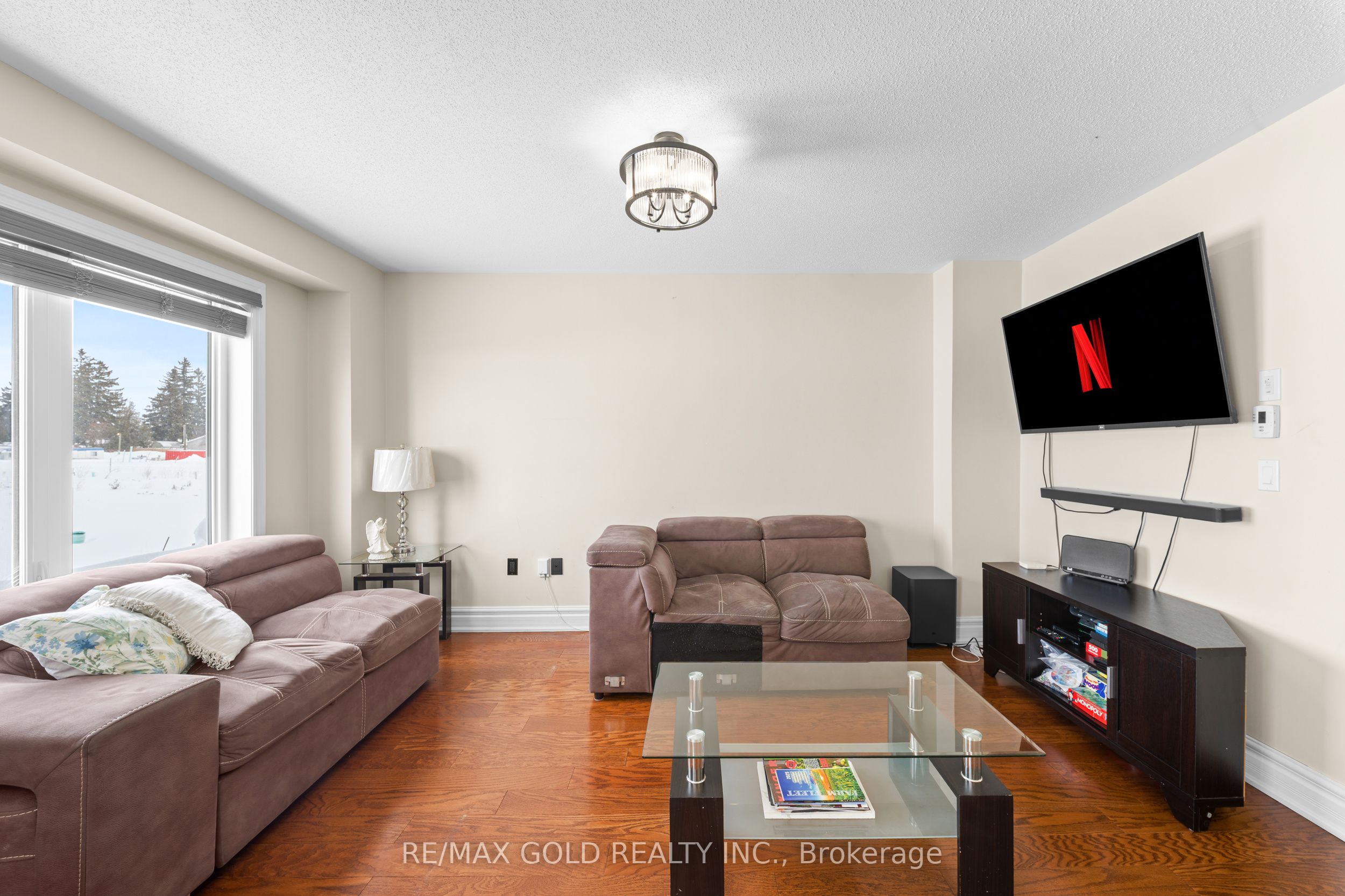 69 Todd Crescent Property Photo 19