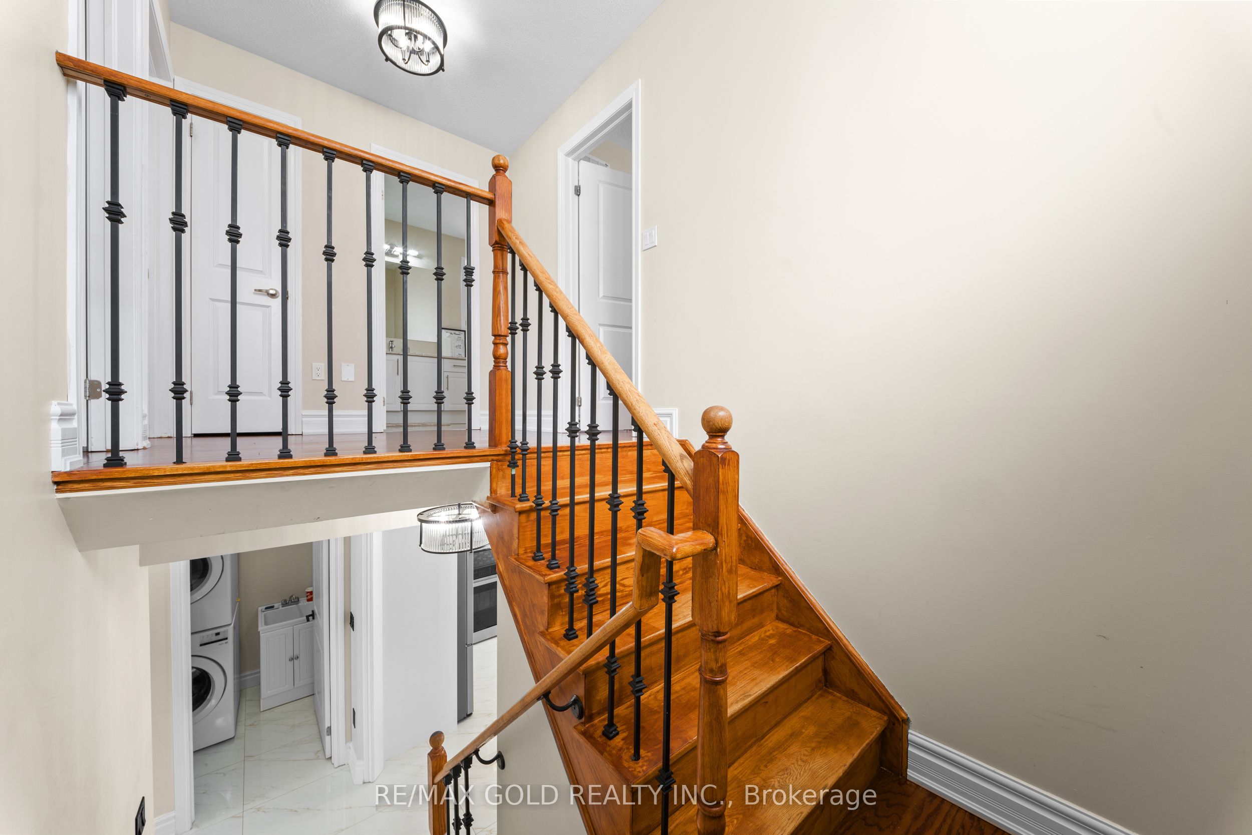 69 Todd Crescent Property Photo 24