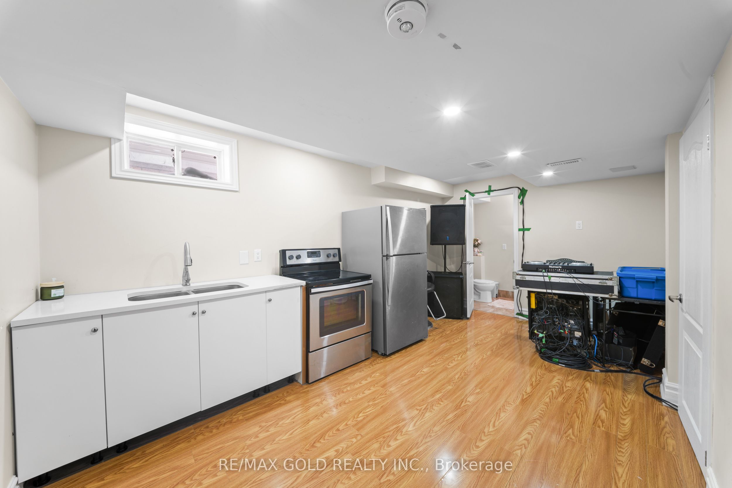 69 Todd Crescent Property Photo 42