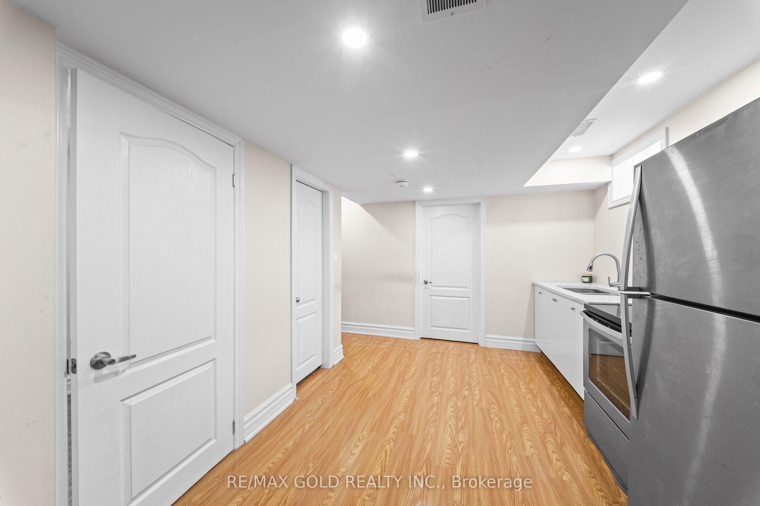 69 Todd Crescent Property Photo 43