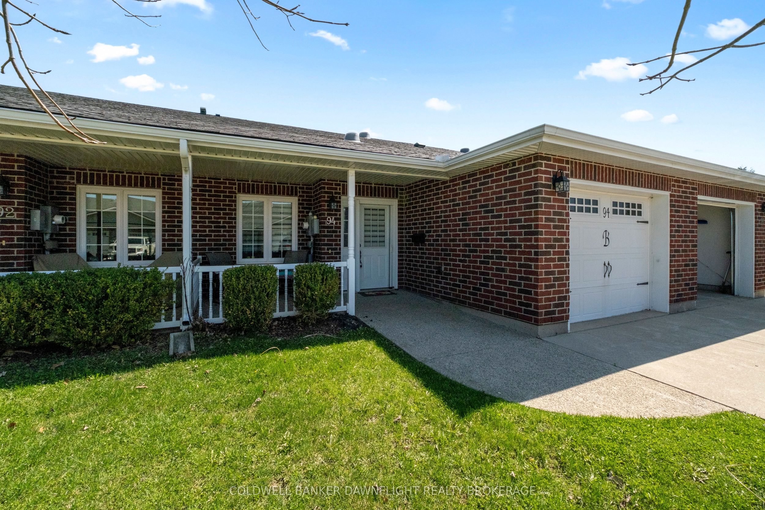 94 Redford Drive Property Photo 2