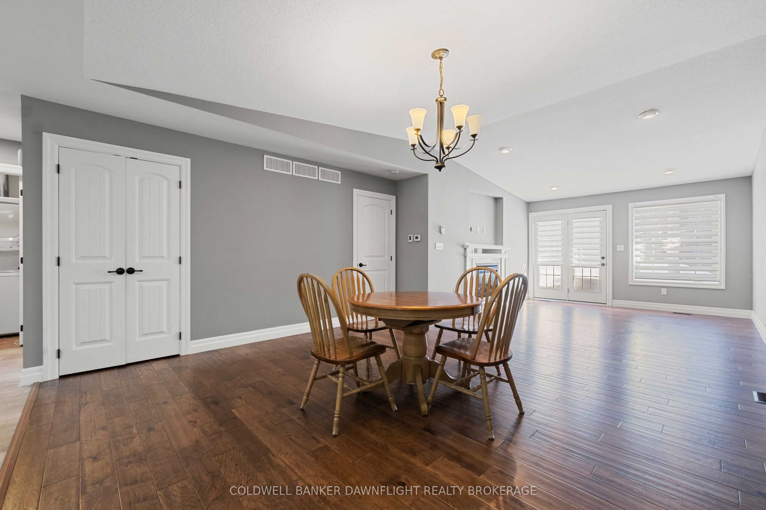 94 Redford Drive Property Photo 8