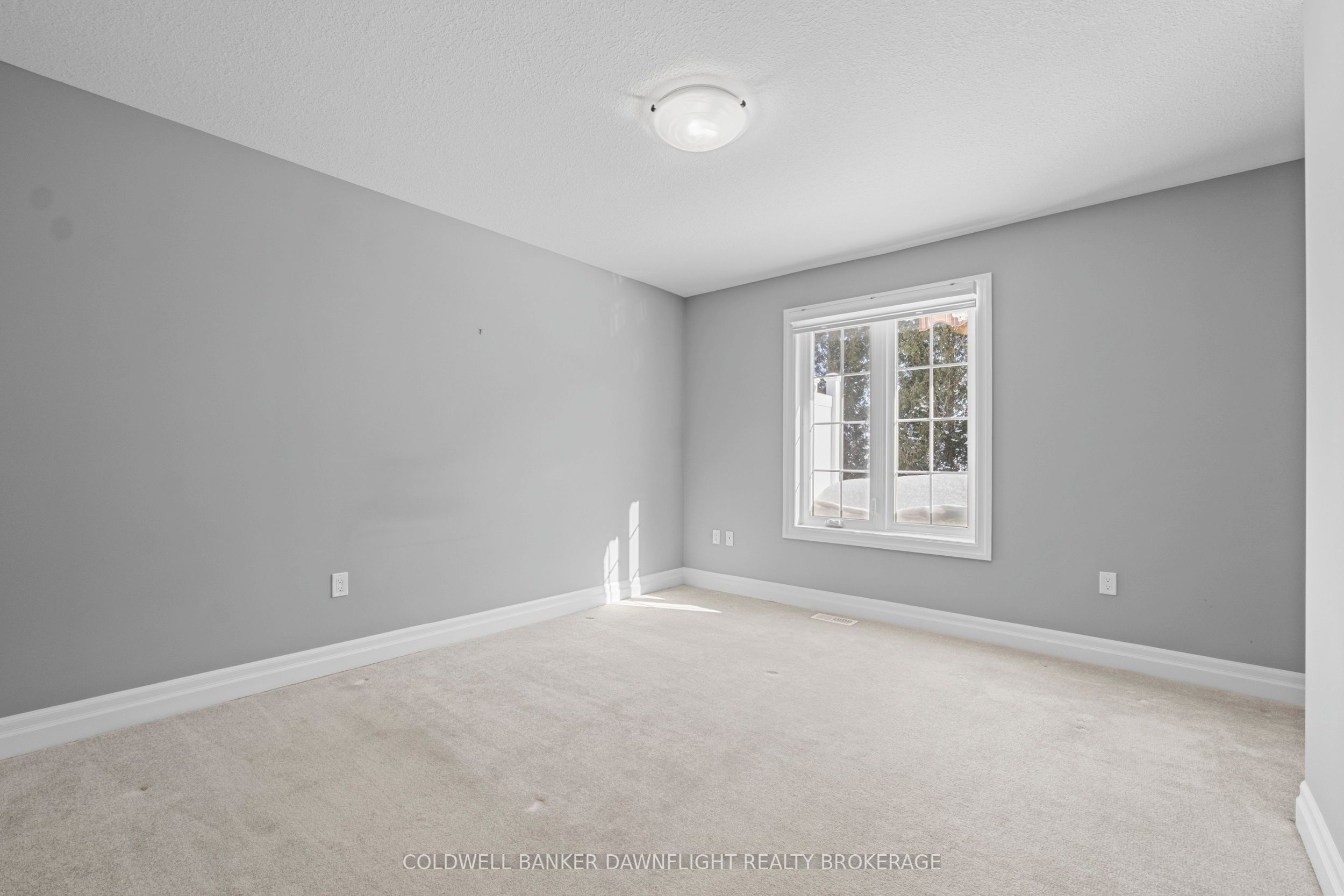 94 Redford Drive Property Photo 11