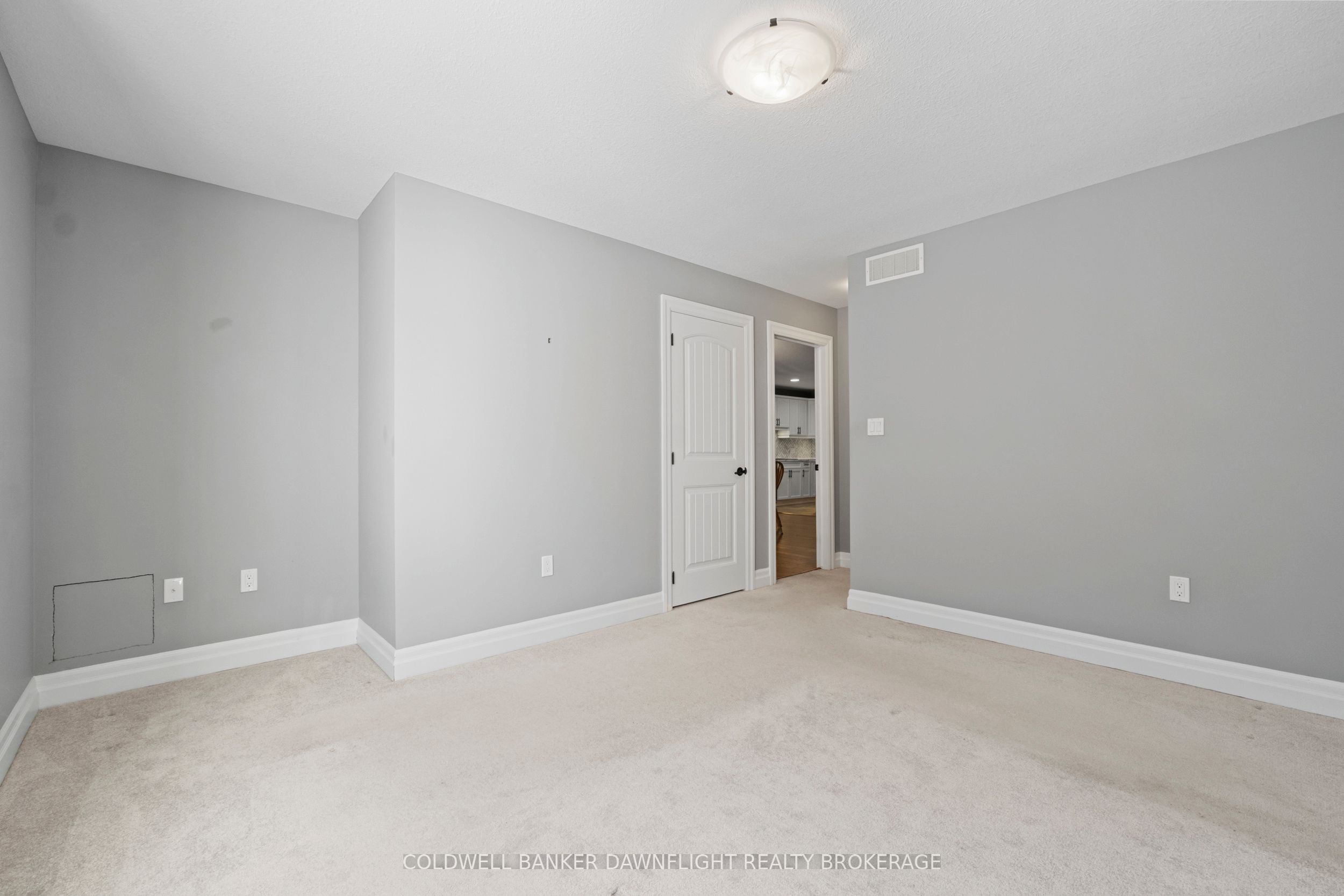 94 Redford Drive Property Photo 12