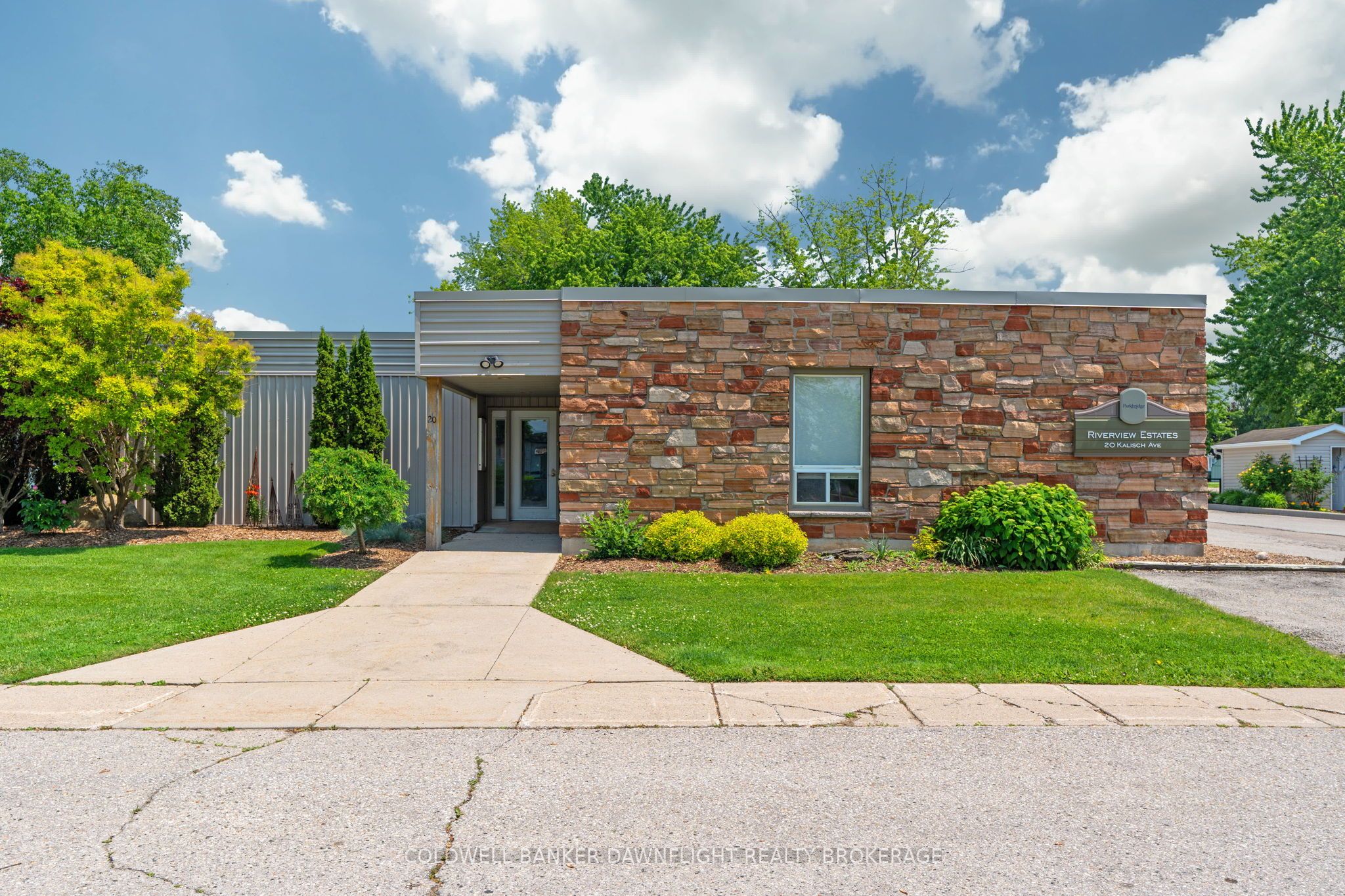 94 Redford Drive Property Photo 30