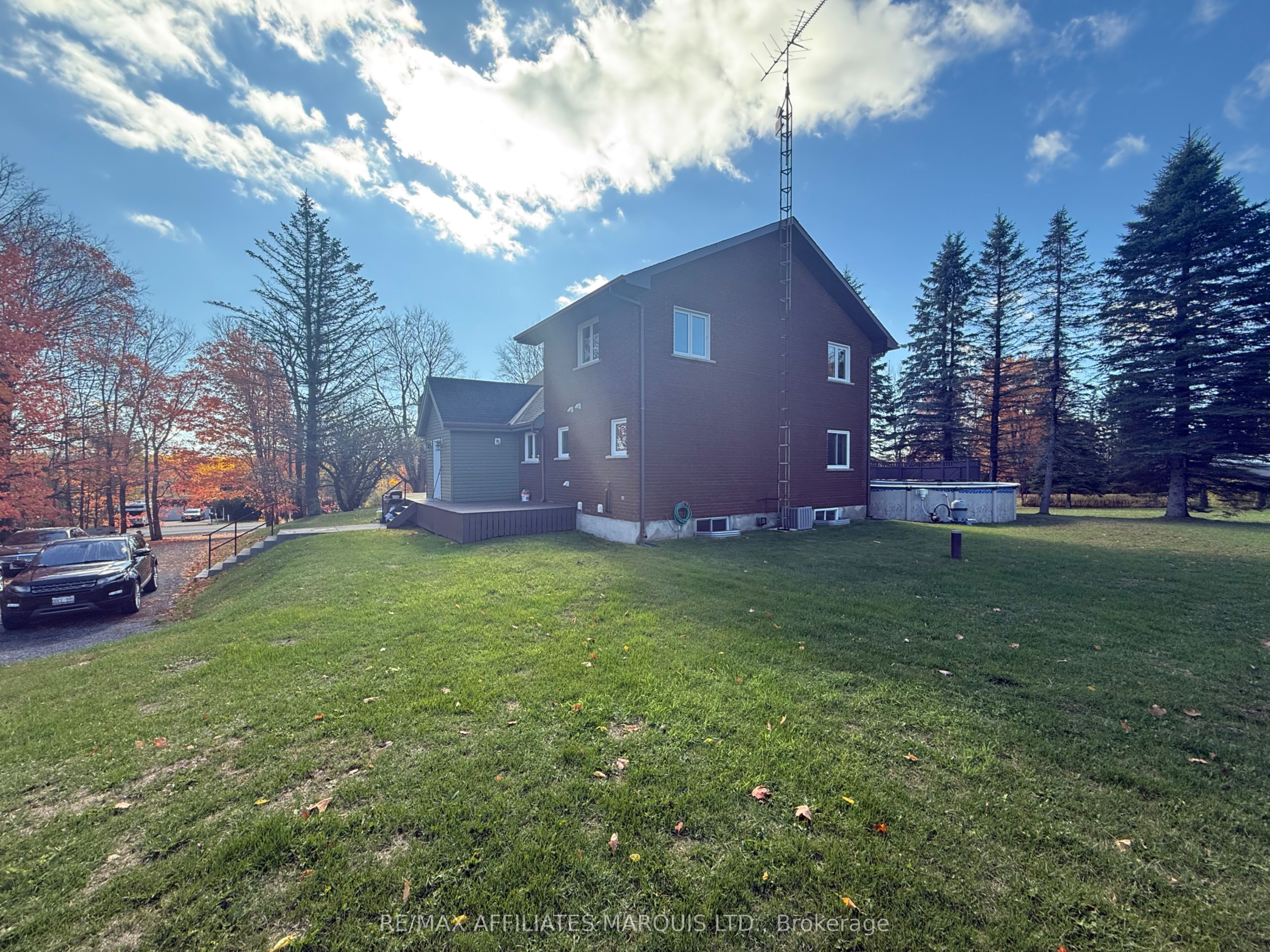 16855 County Rd 18 Road Property Photo 2