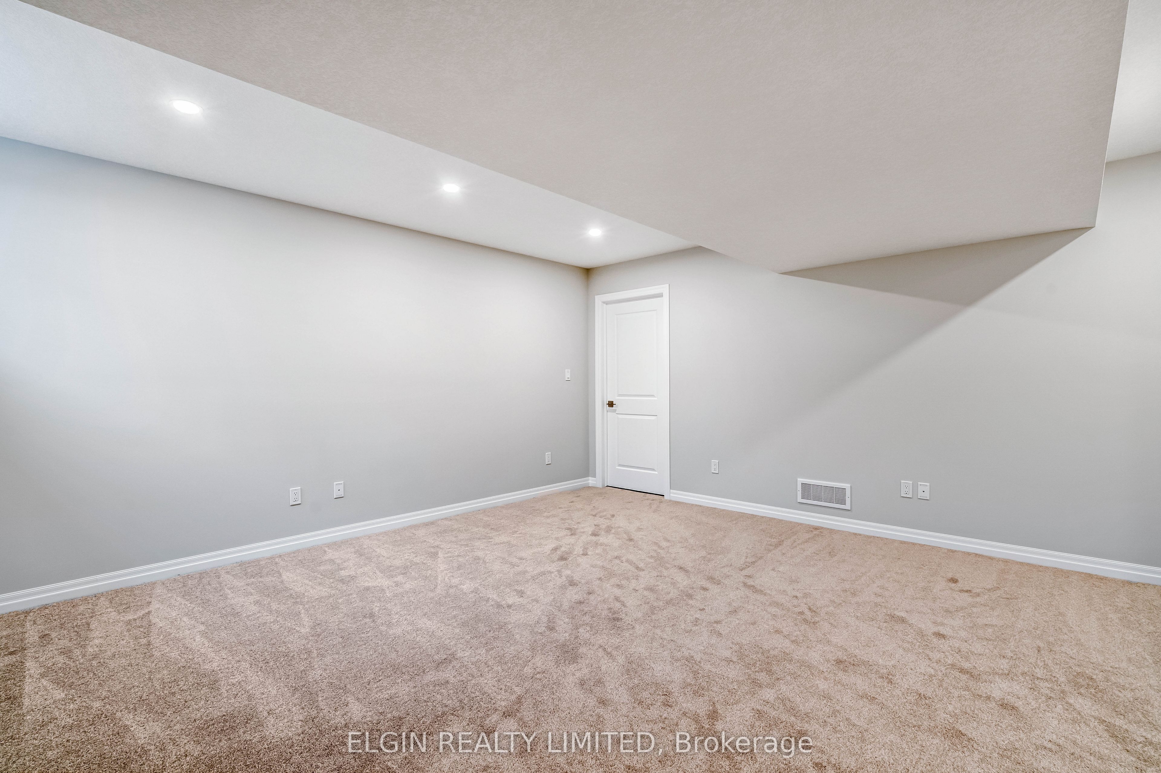 42212 Mcbain Line Property Photo 34