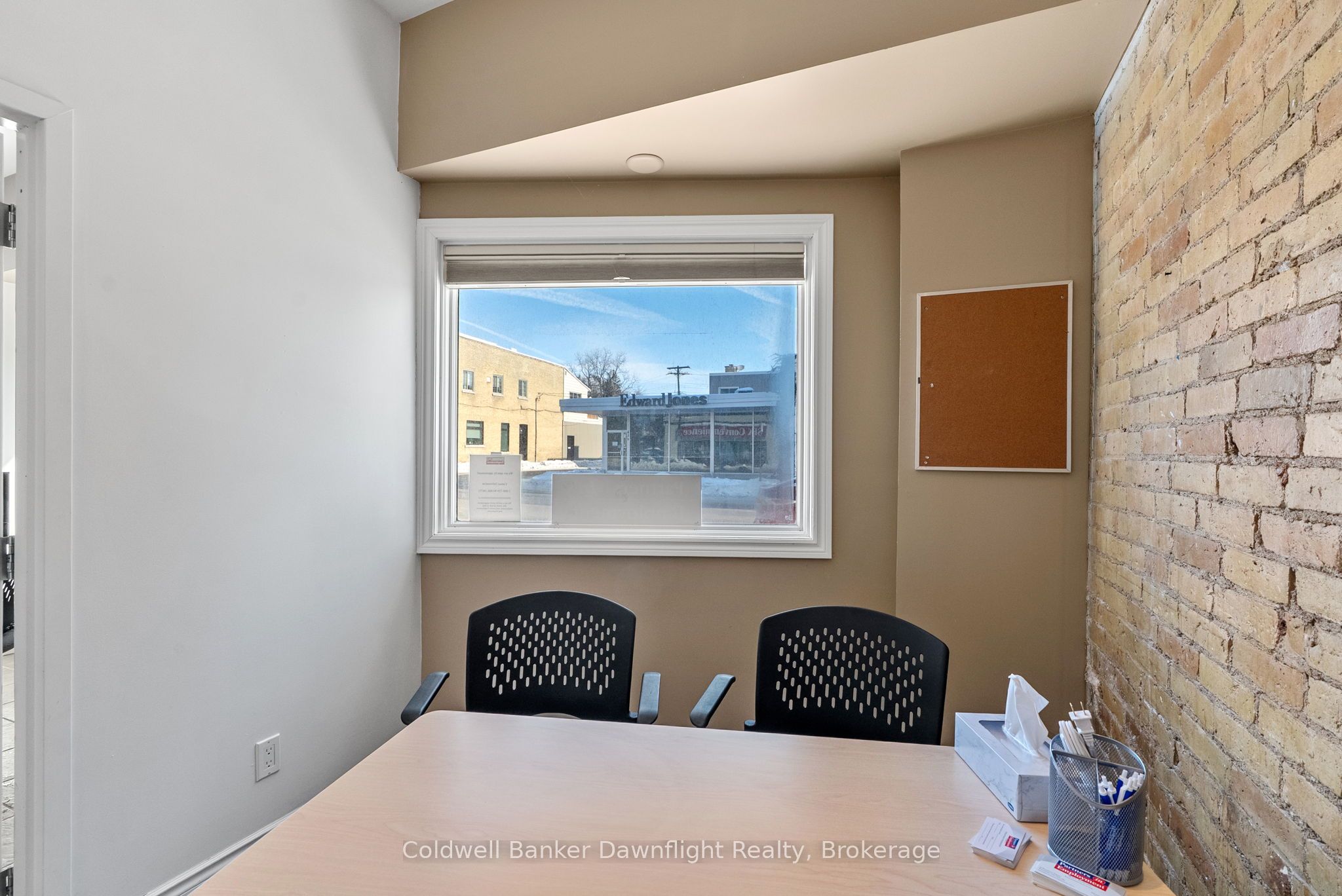 437 Main Street Property Photo 6