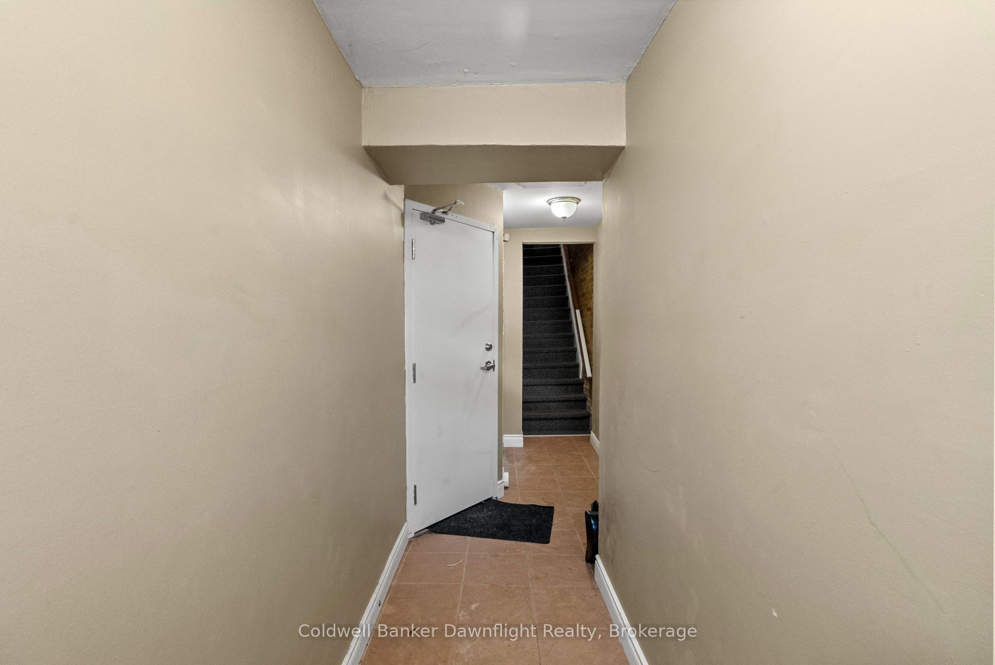 437 Main Street Property Photo 10