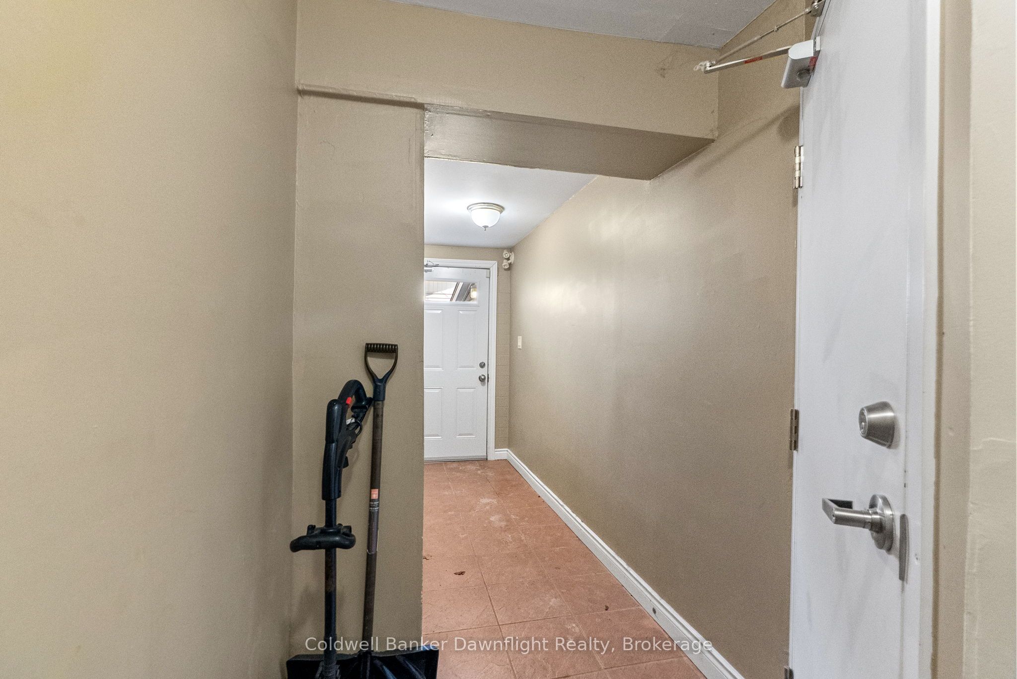 437 Main Street Property Photo 11