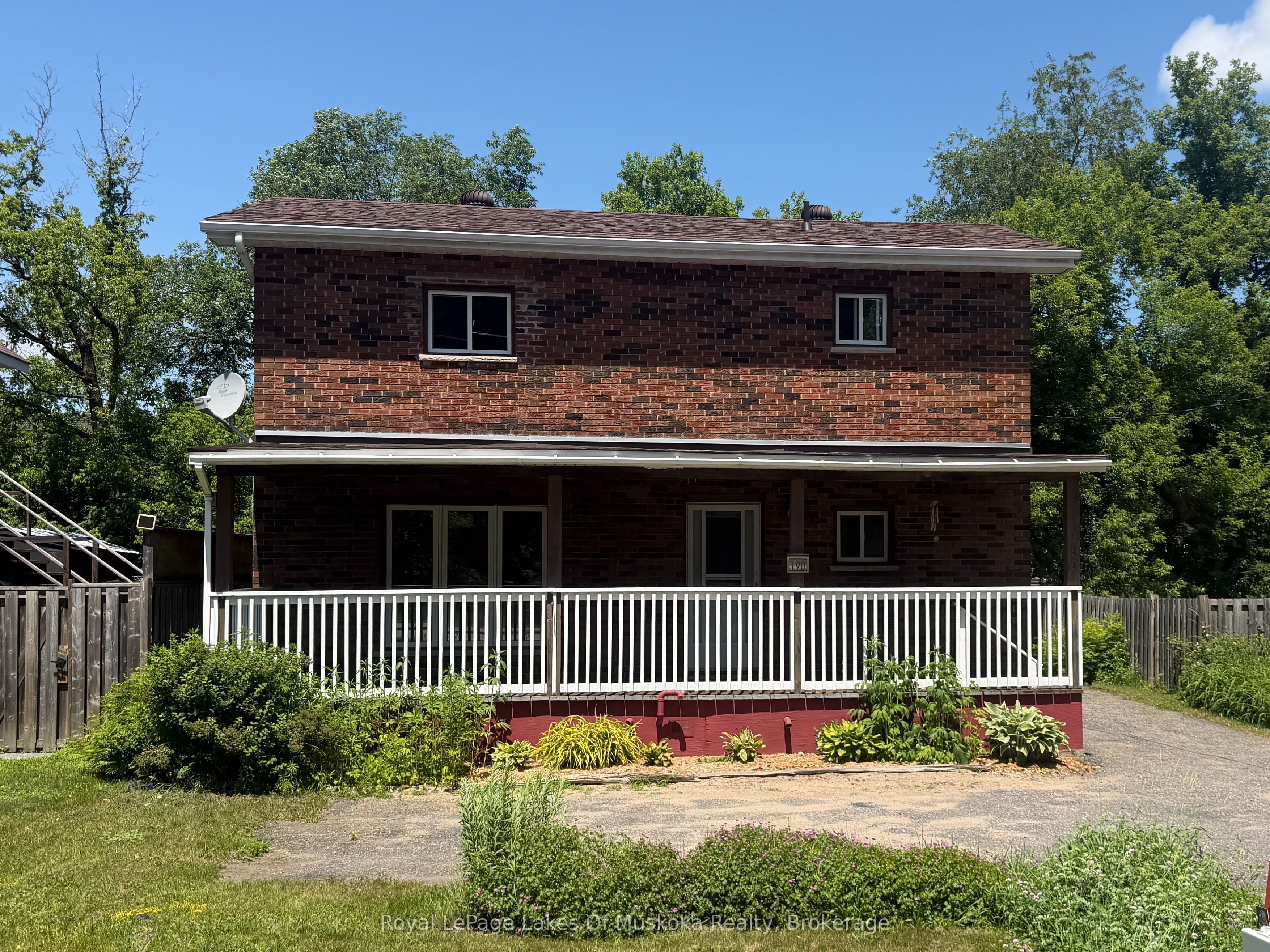 190 Ecclestone Drive Property Photo 1