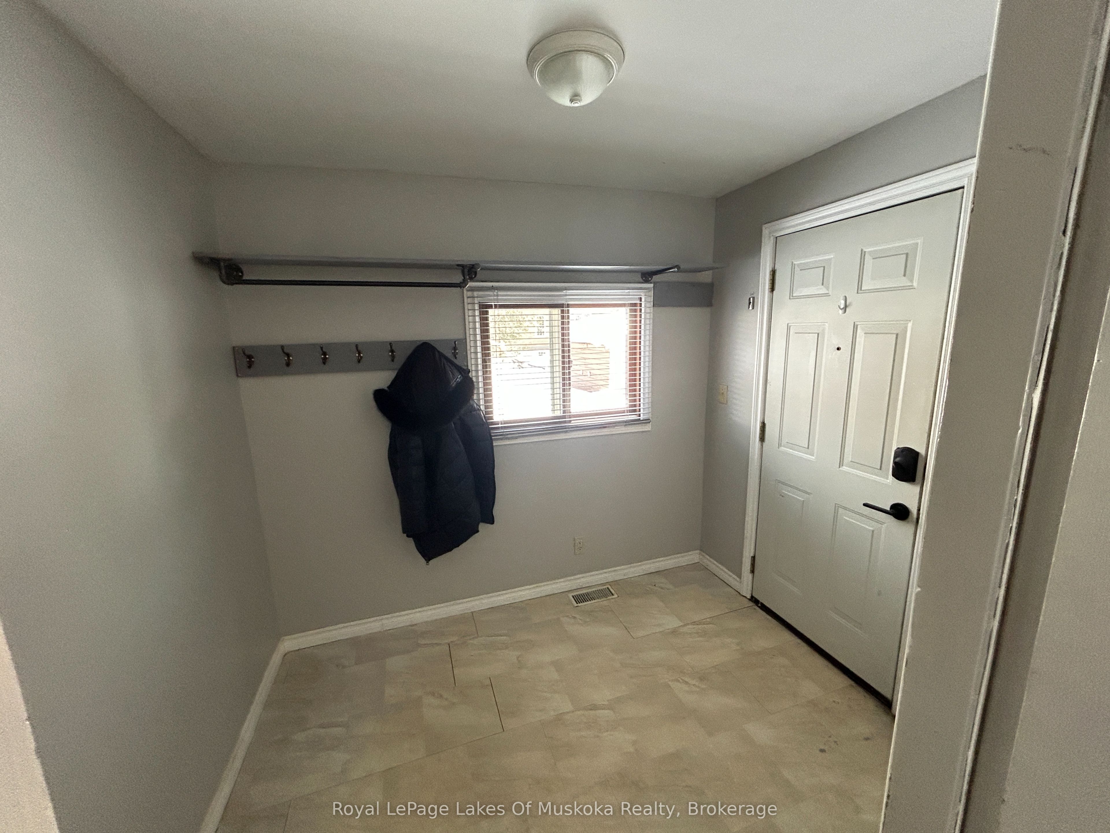 190 Ecclestone Drive Property Photo 3