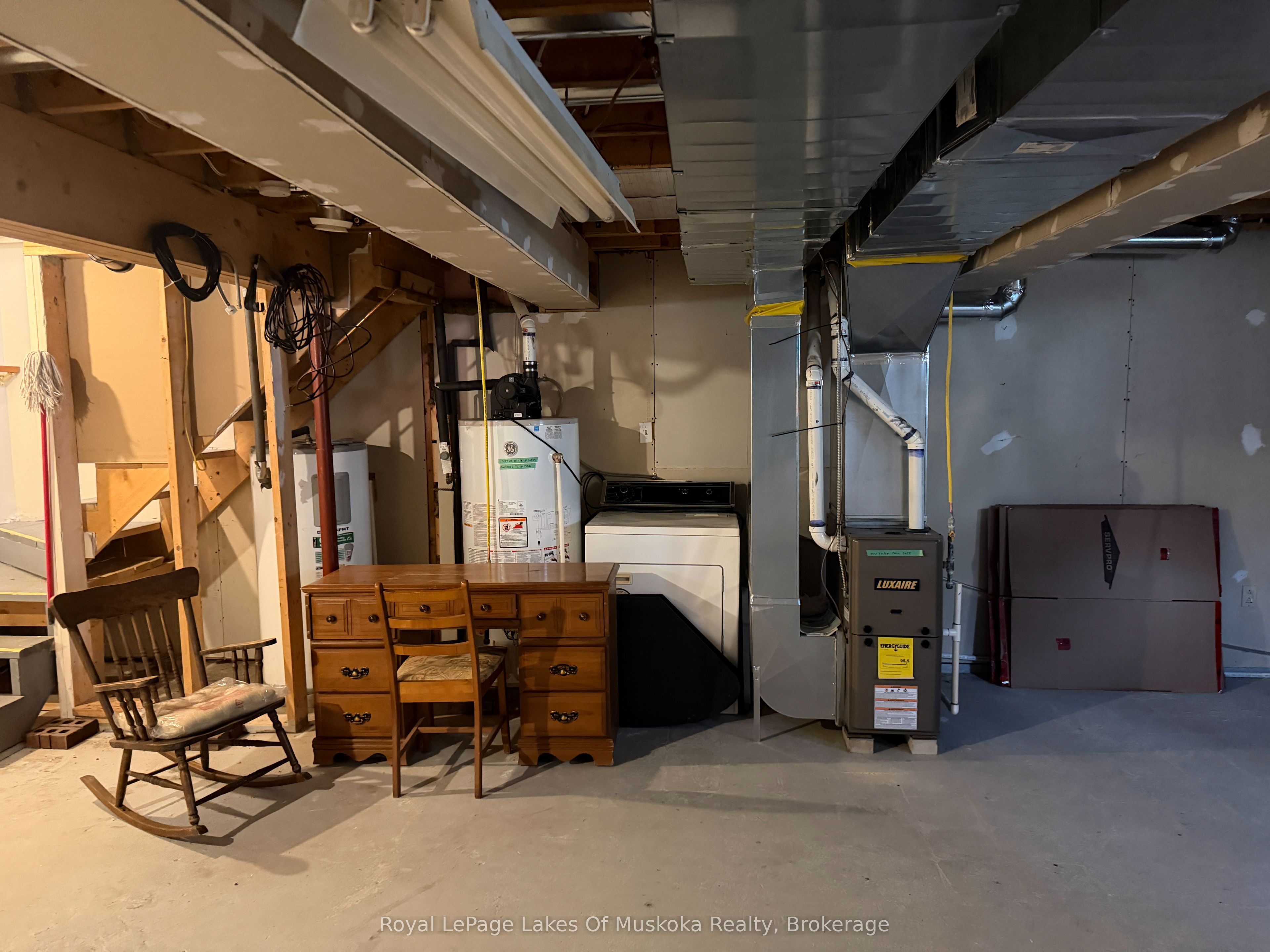 190 Ecclestone Drive Property Photo 10
