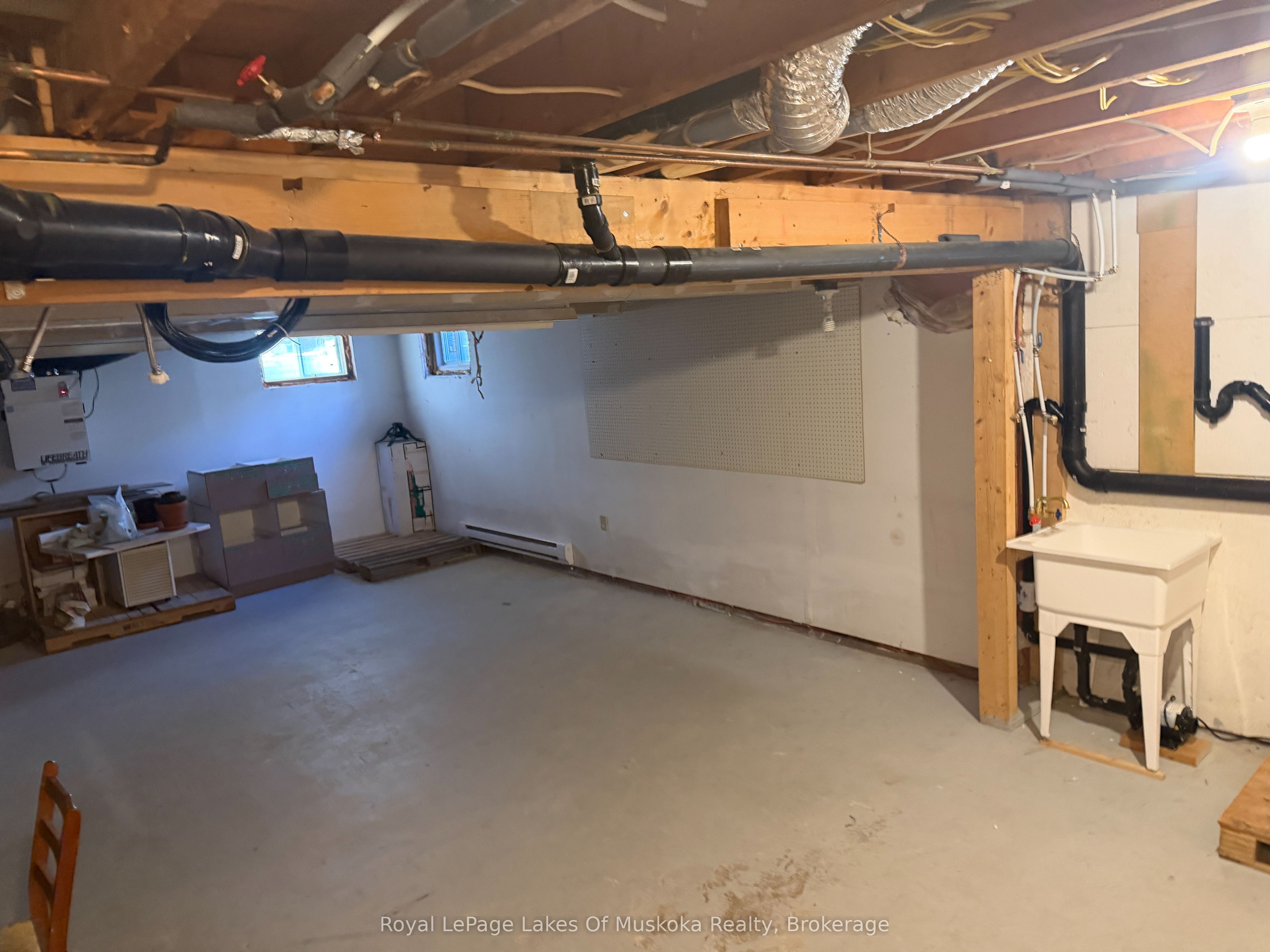 190 Ecclestone Drive Property Photo 14