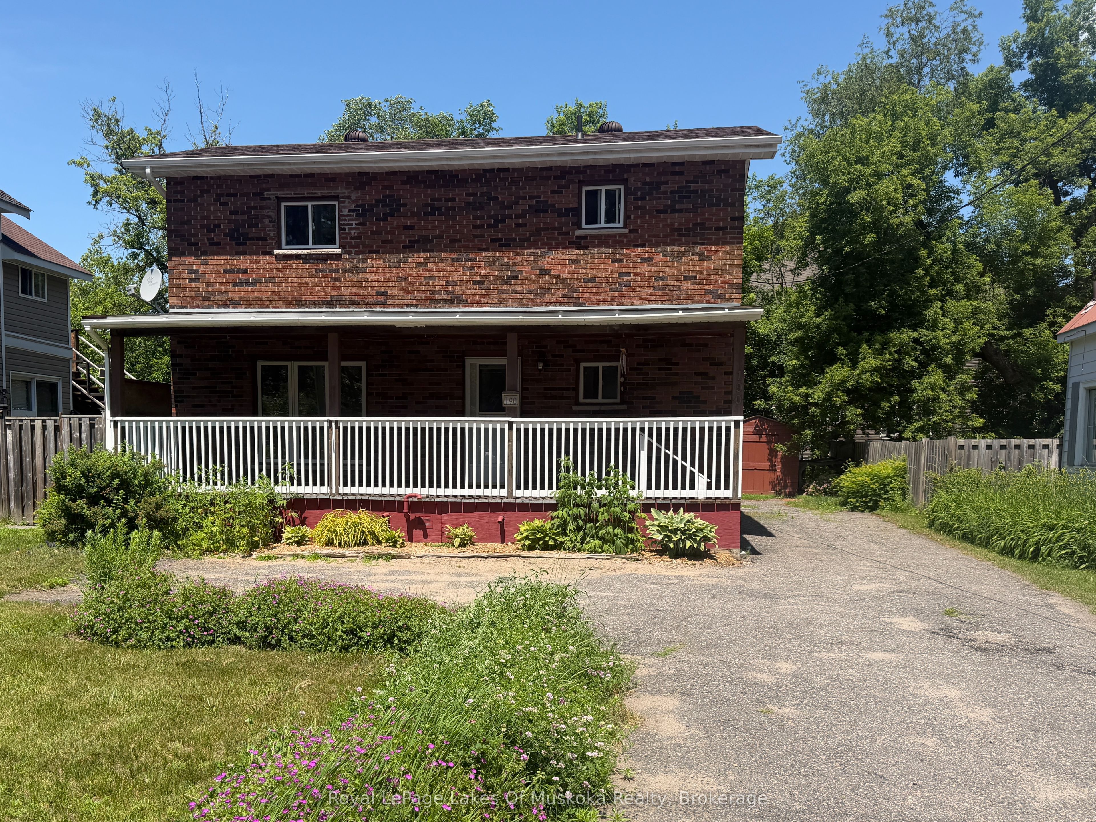 190 Ecclestone Drive Property Photo 16