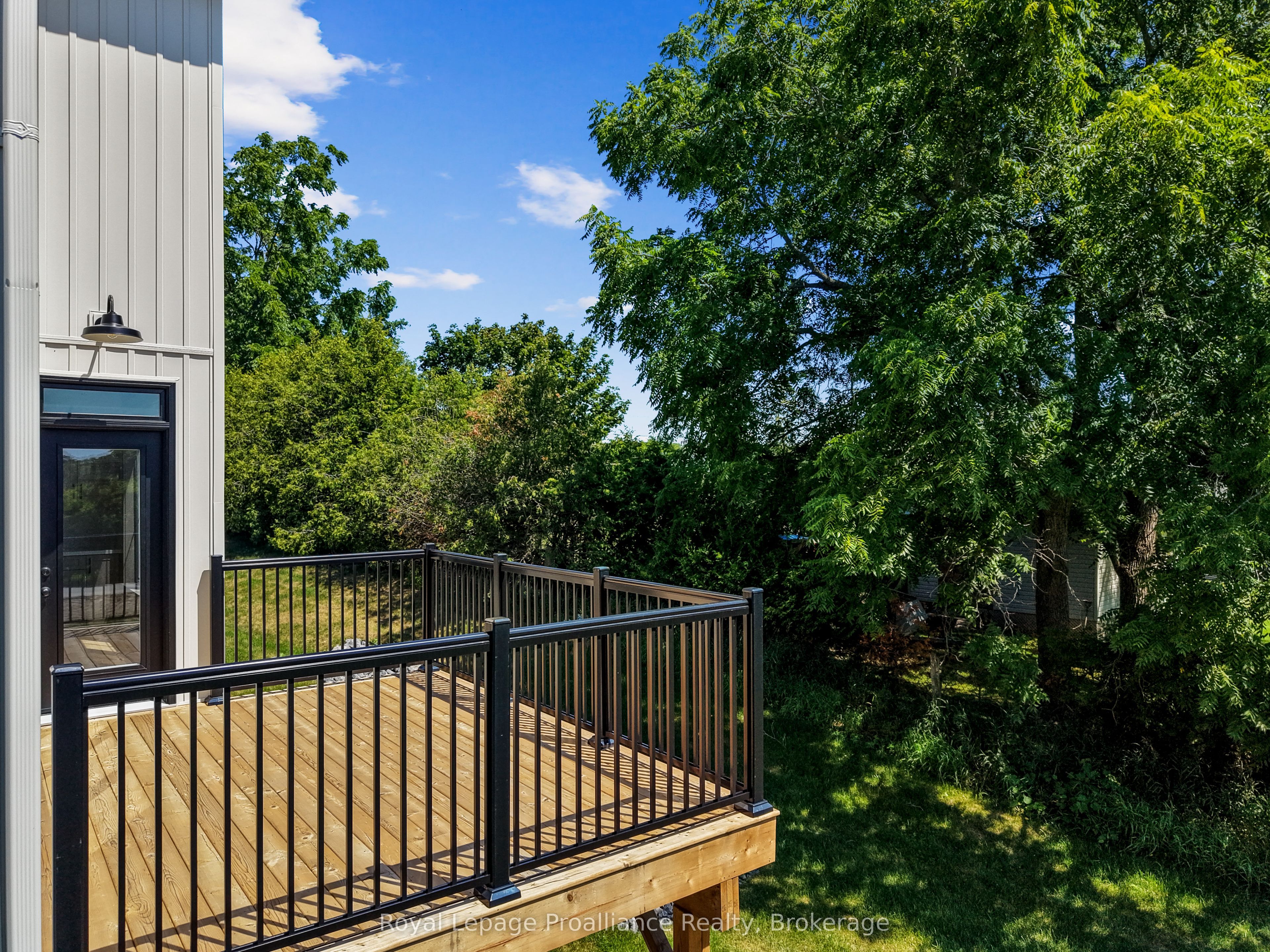 8 Merriman Court Property Photo 5