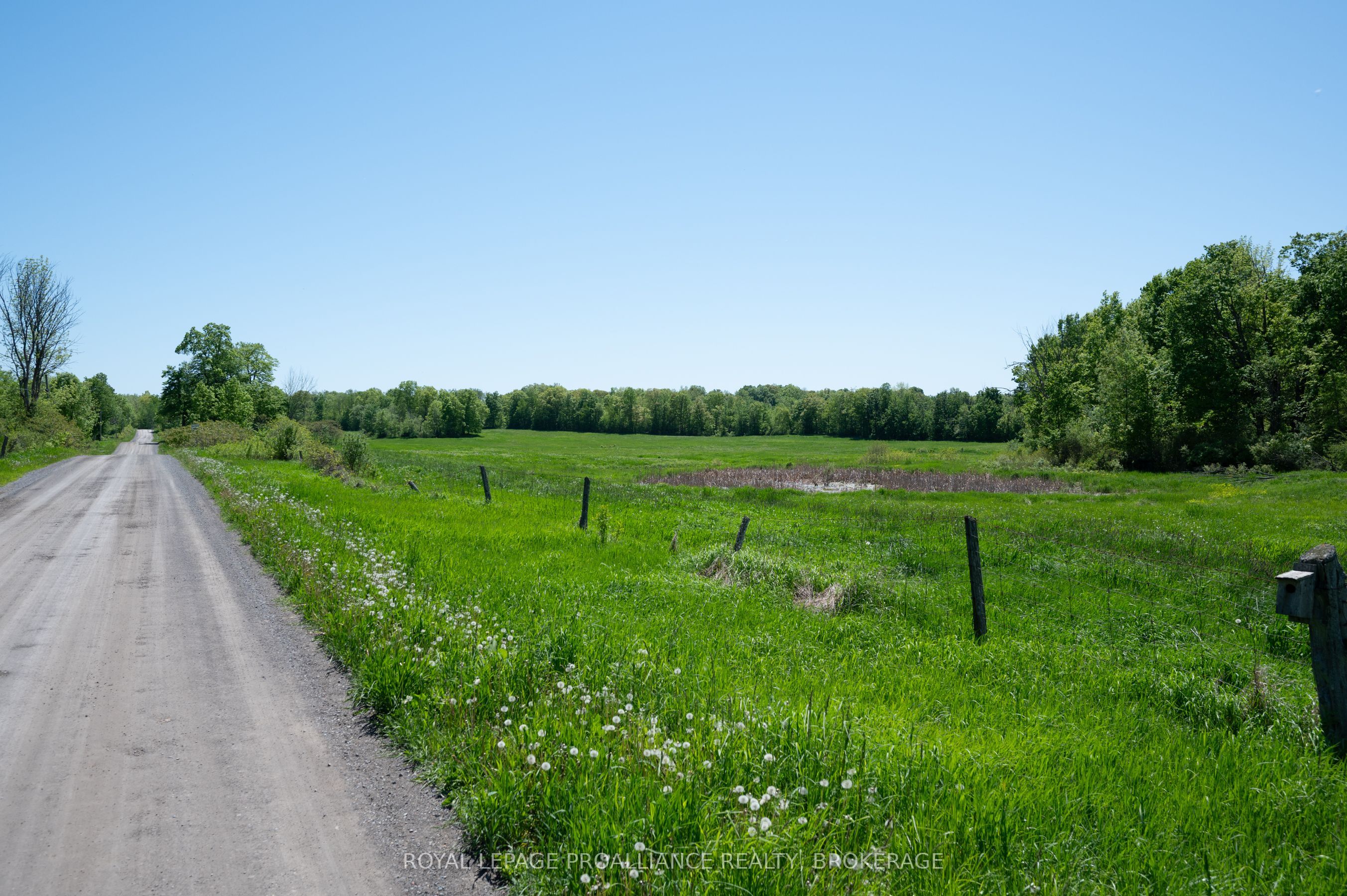 1122 Gananoque Lake Road Property Photo 6