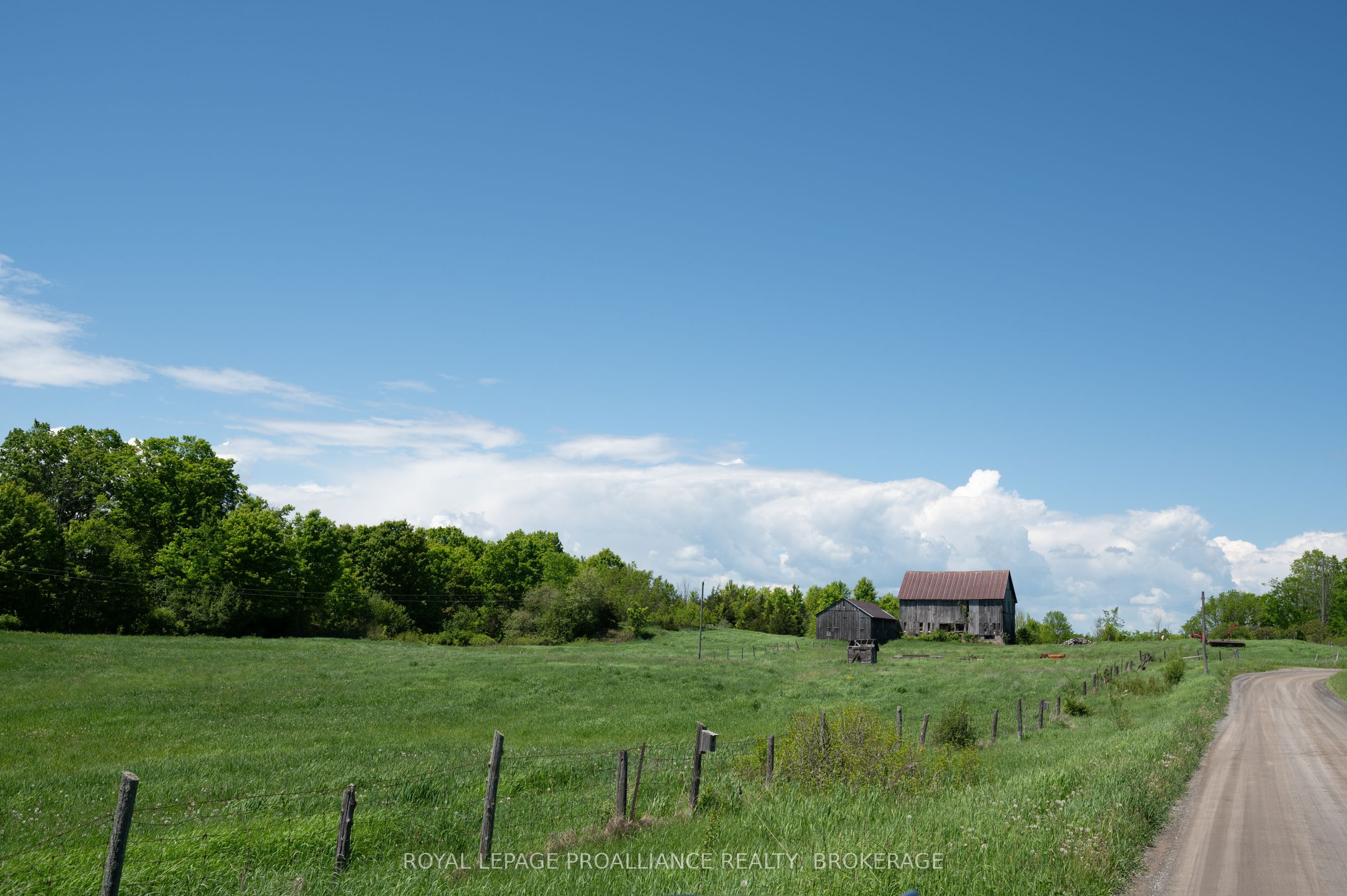 1122 Gananoque Lake Road Property Photo 7
