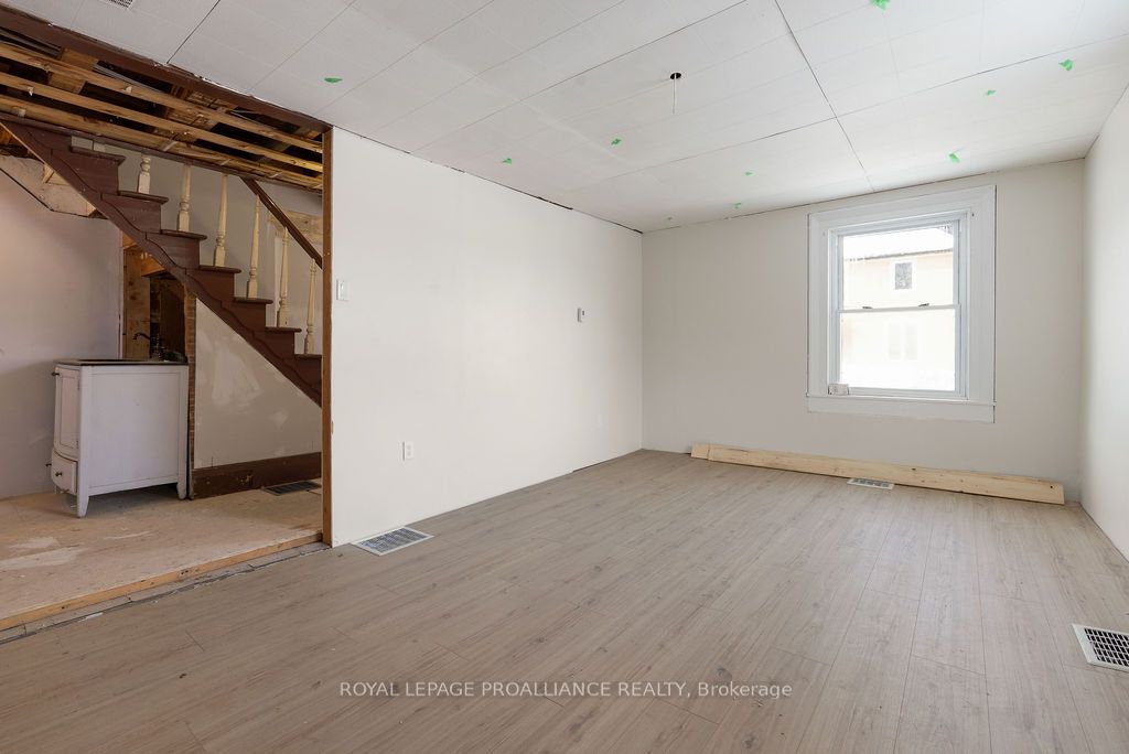 25 Thomas Street Property Photo 21