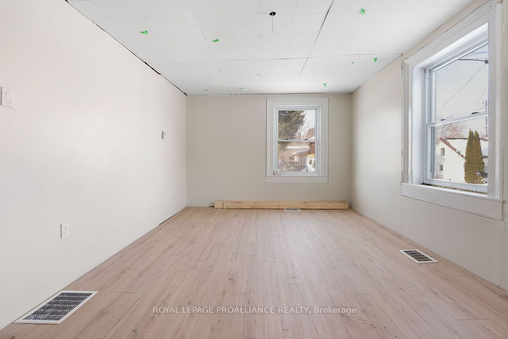 25 Thomas Street Property Photo 22