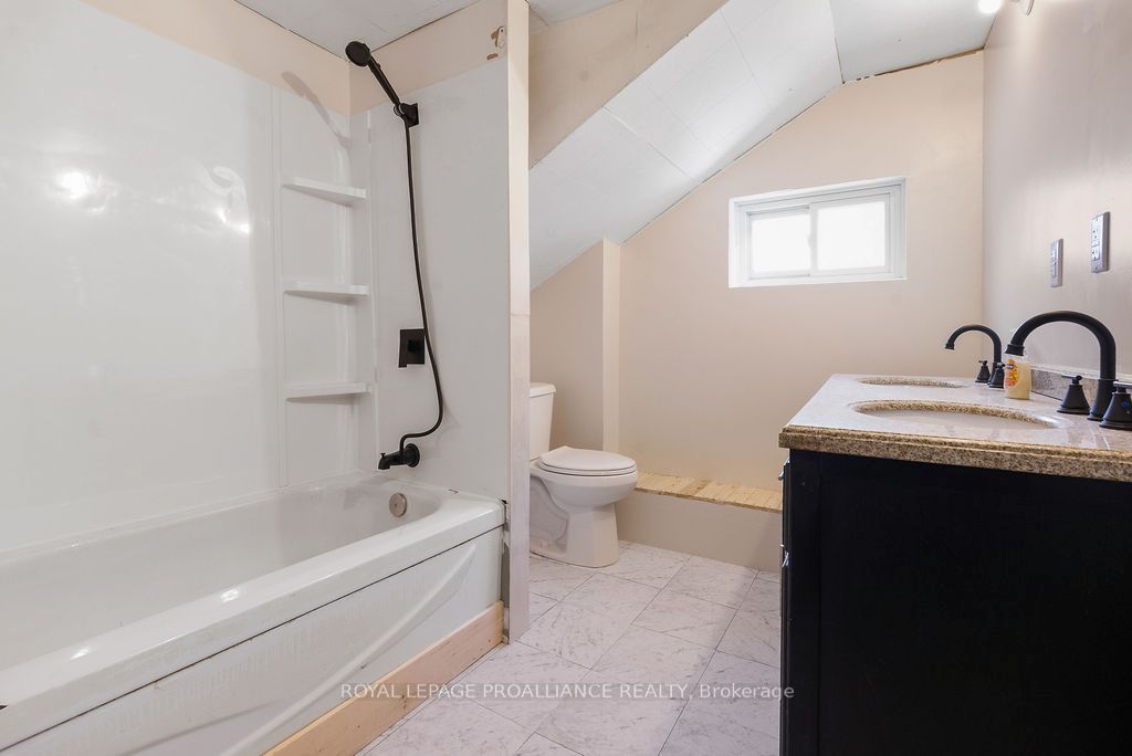 25 Thomas Street Property Photo 28