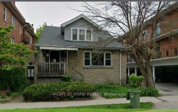 995 Main Street E Property Photo 1