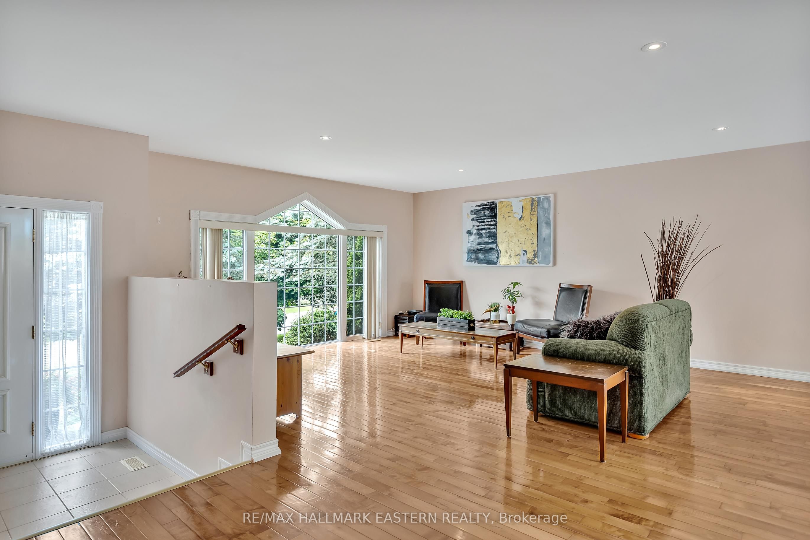 75 Oxford Street Property Photo 8