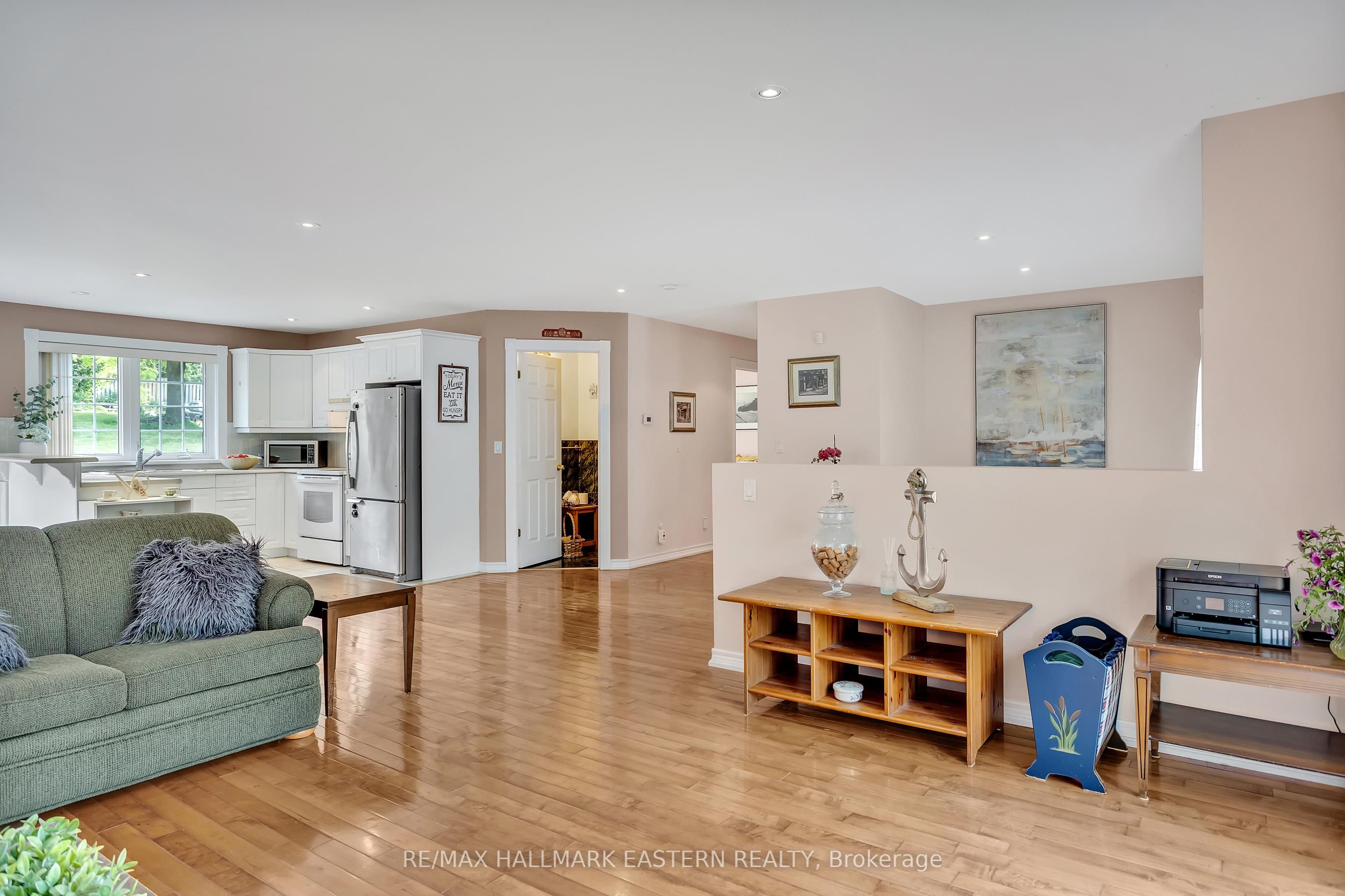 75 Oxford Street Property Photo 10