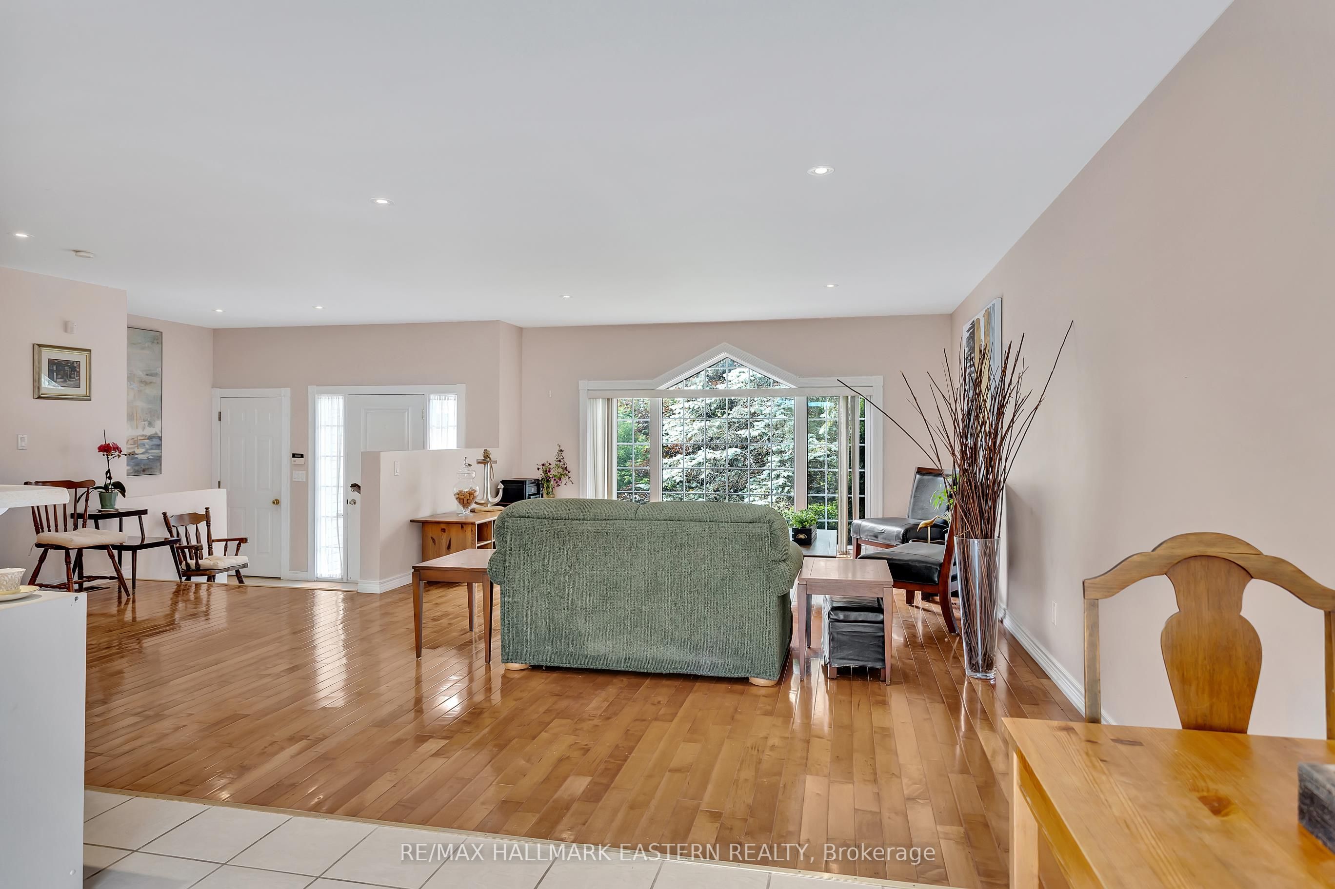 75 Oxford Street Property Photo 17