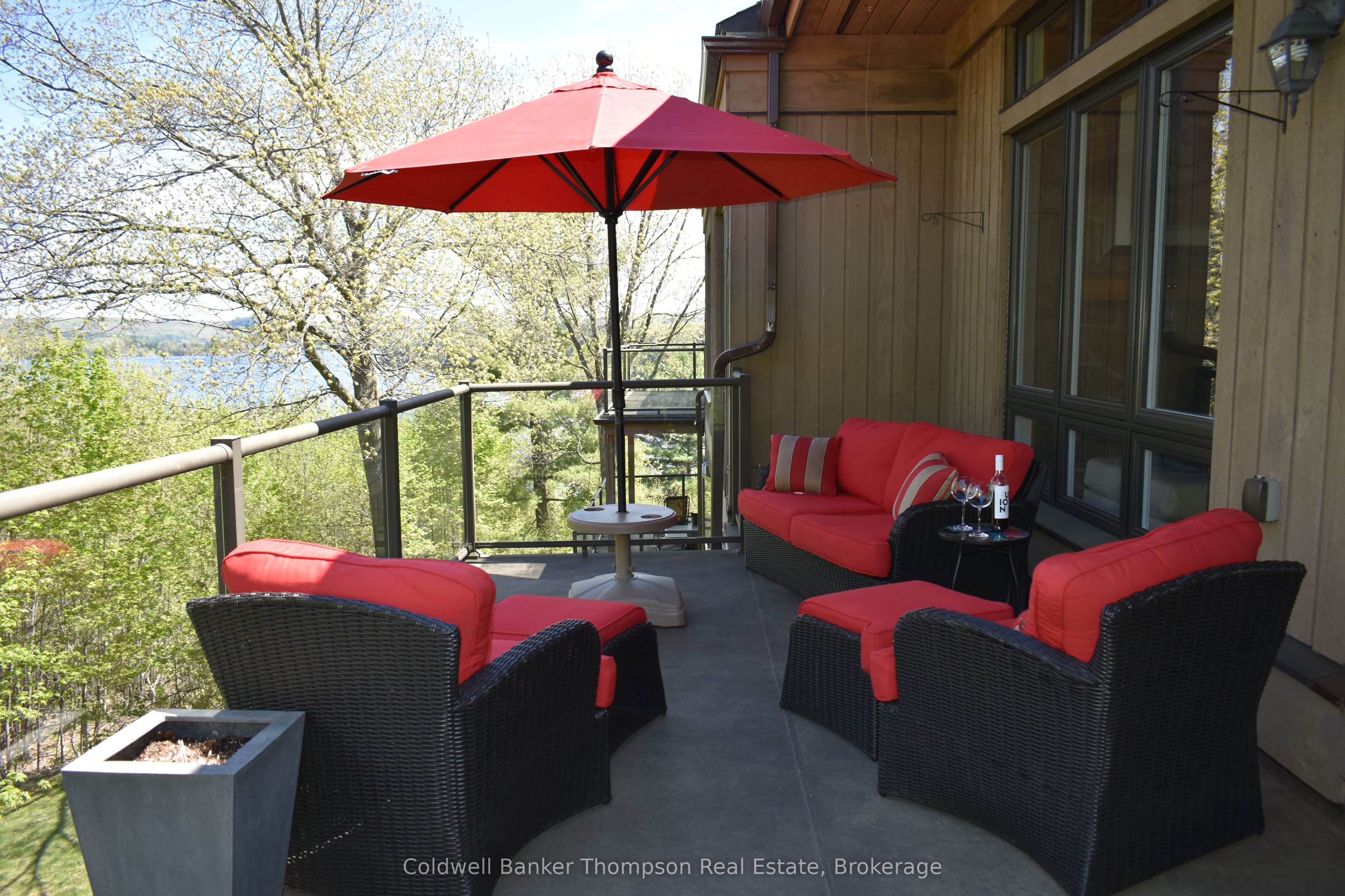22-301 Oakridge Deerhurst Drive Property Photo 17