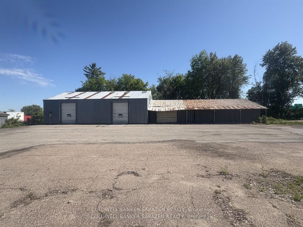 276 Madawaska Boulevard Property Photo 22