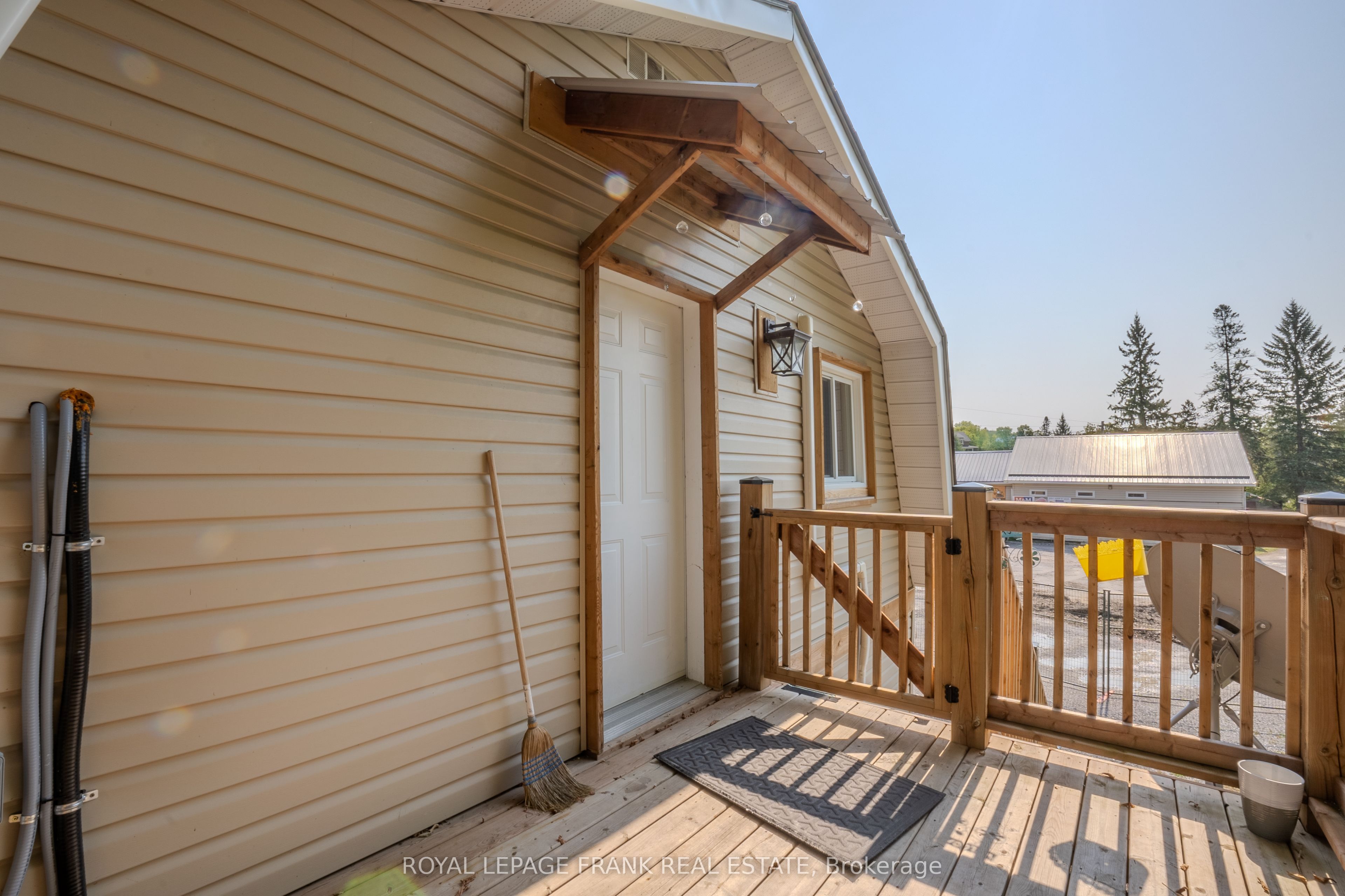 4075 County Rd 121 N Property Photo 5