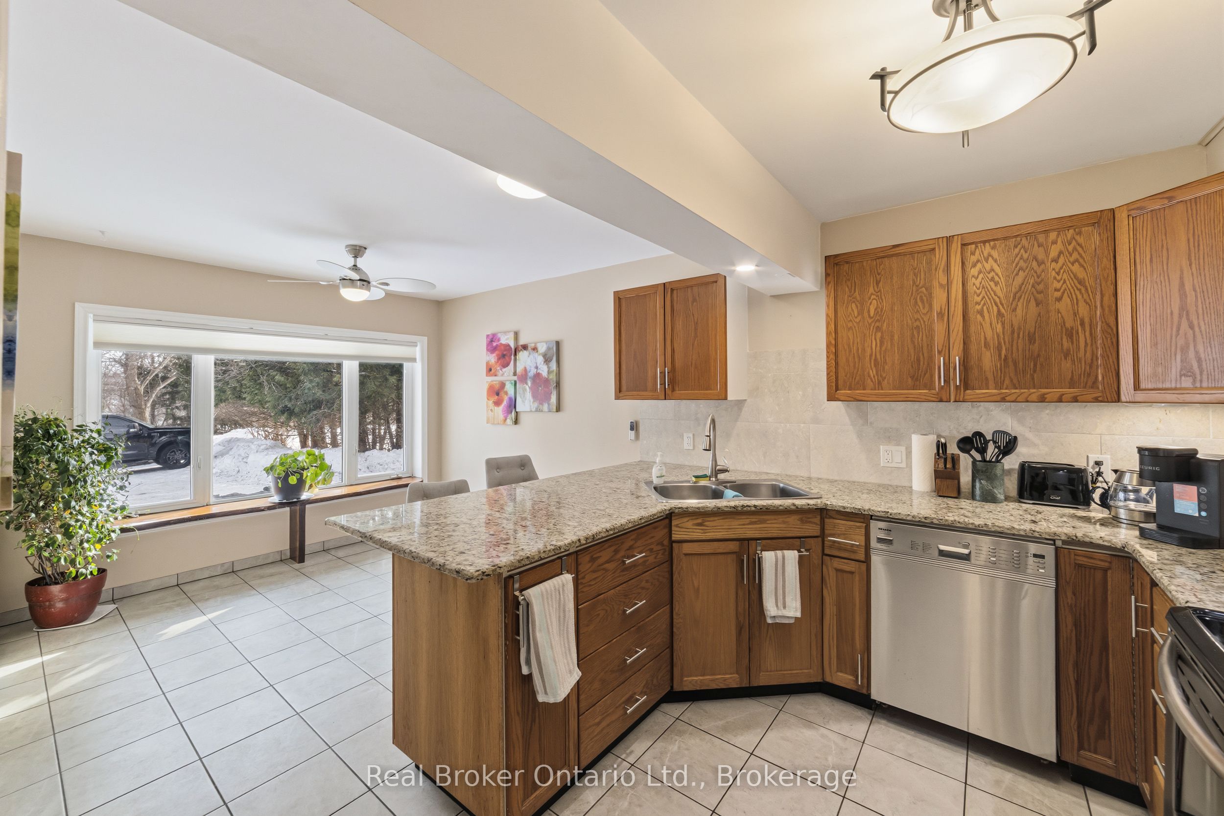 295 Brant Road Property Photo 30