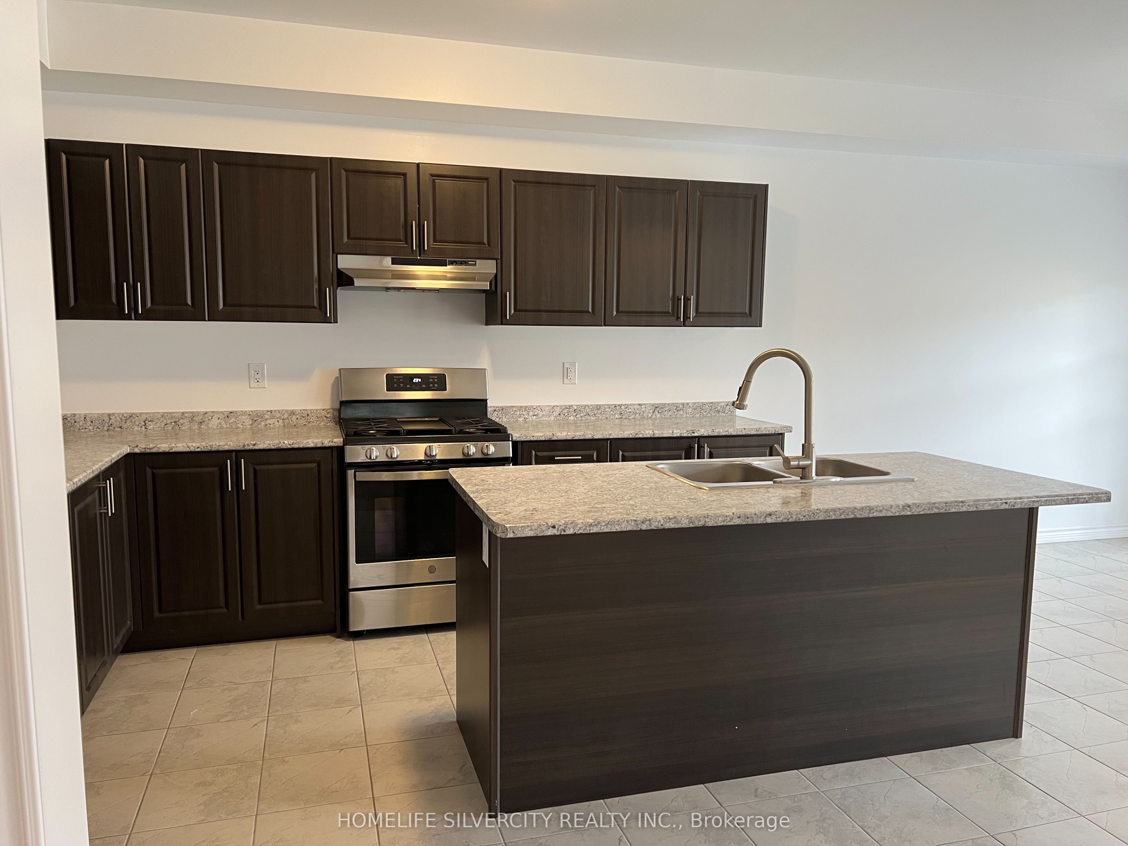 178 Seeley Avenue Property Photo 6