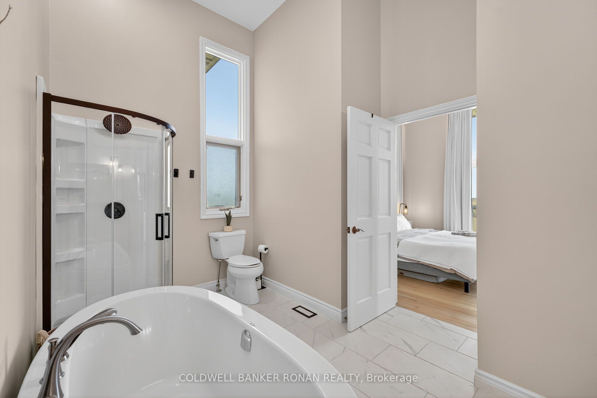 796271 3rd Line E Property Photo 14