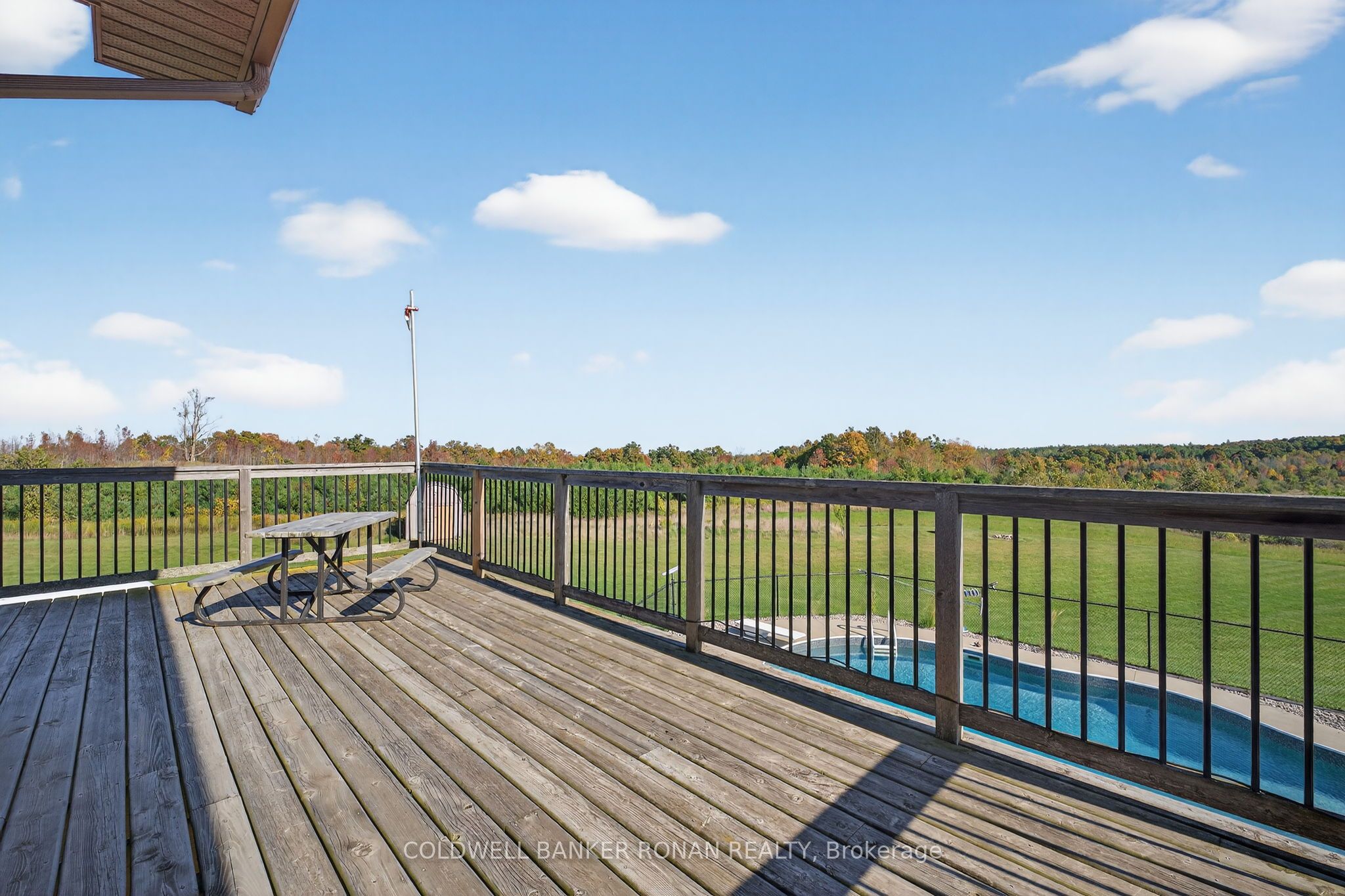 796271 3rd Line E Property Photo 15