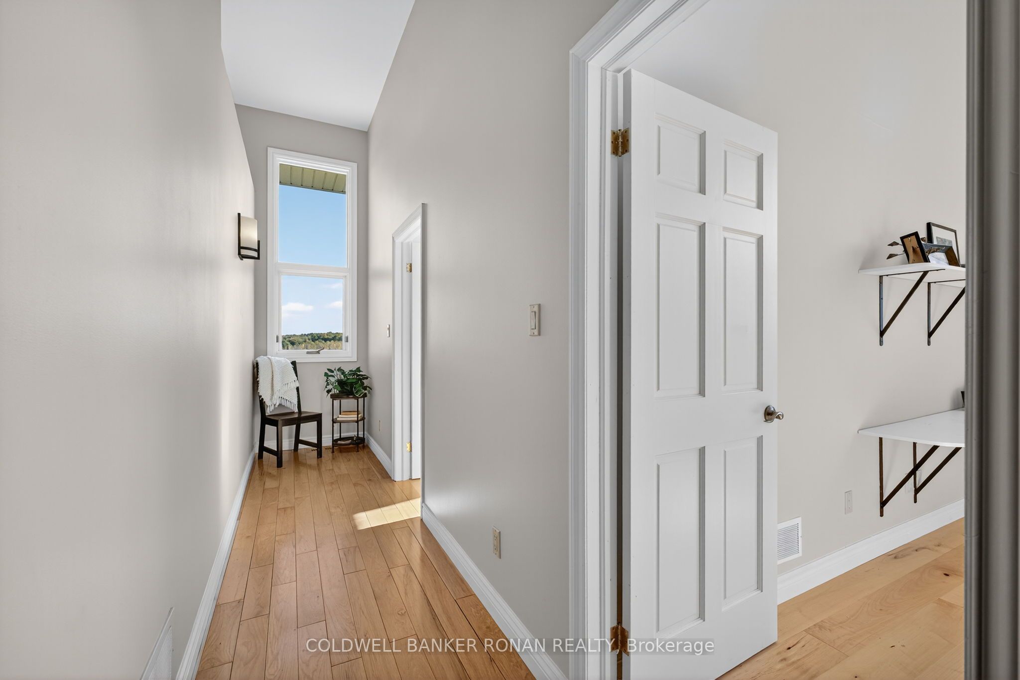 796271 3rd Line E Property Photo 17