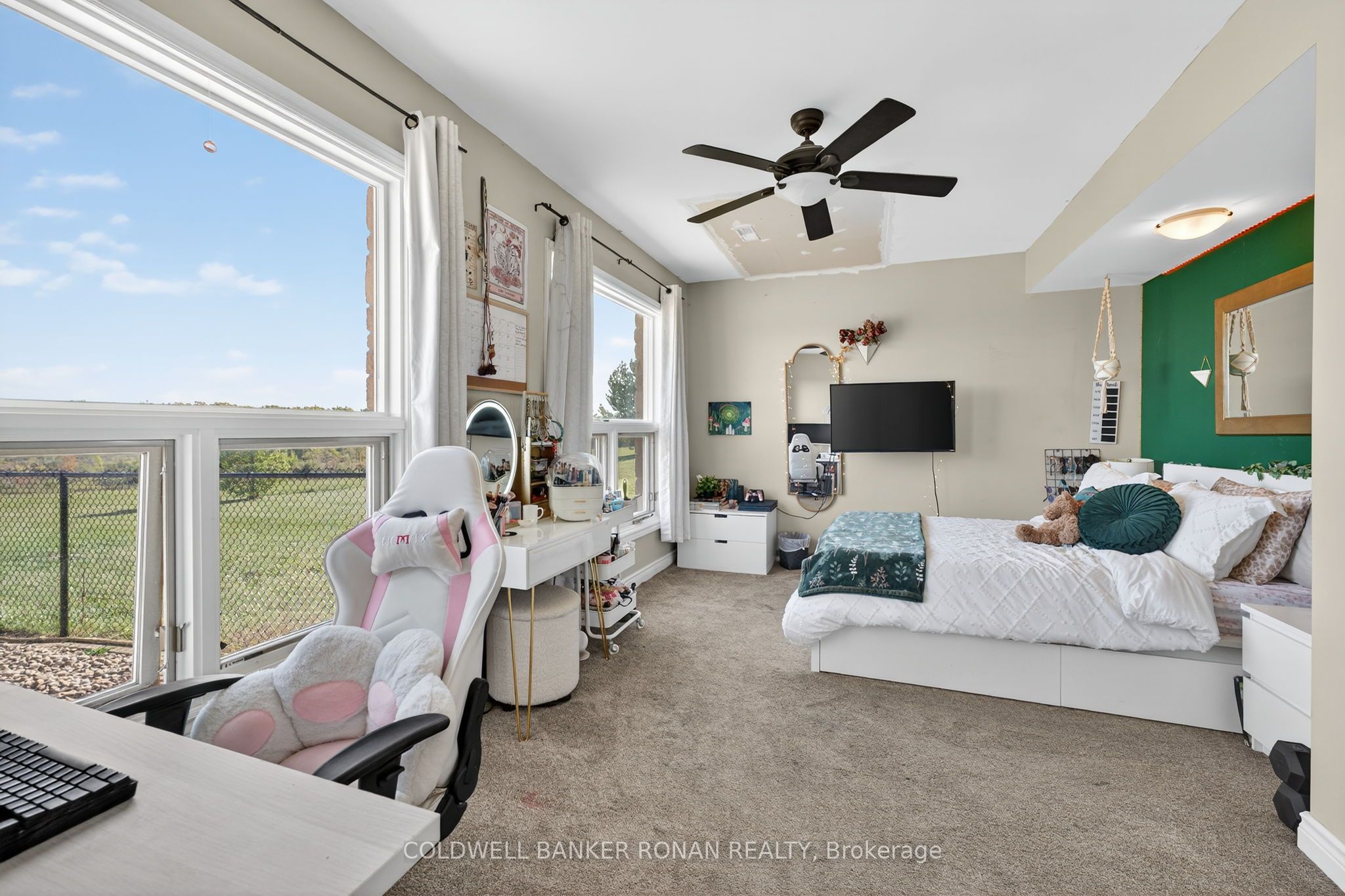 796271 3rd Line E Property Photo 24